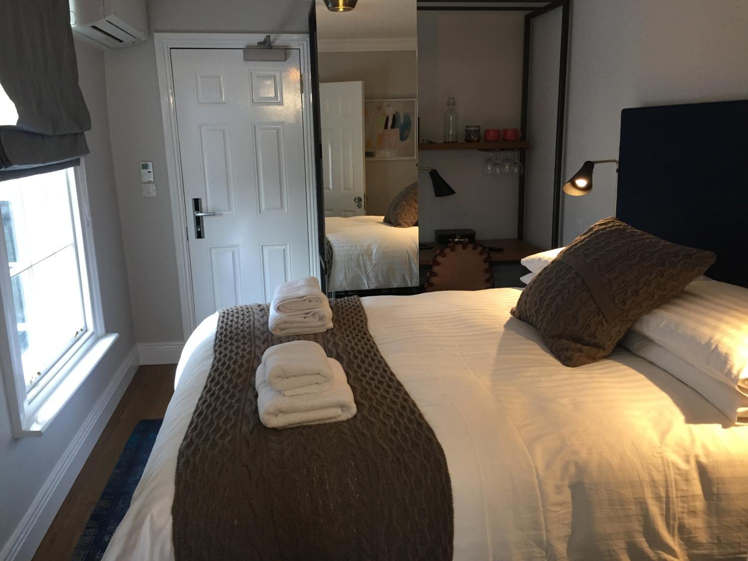 Small Double Room photo 1
