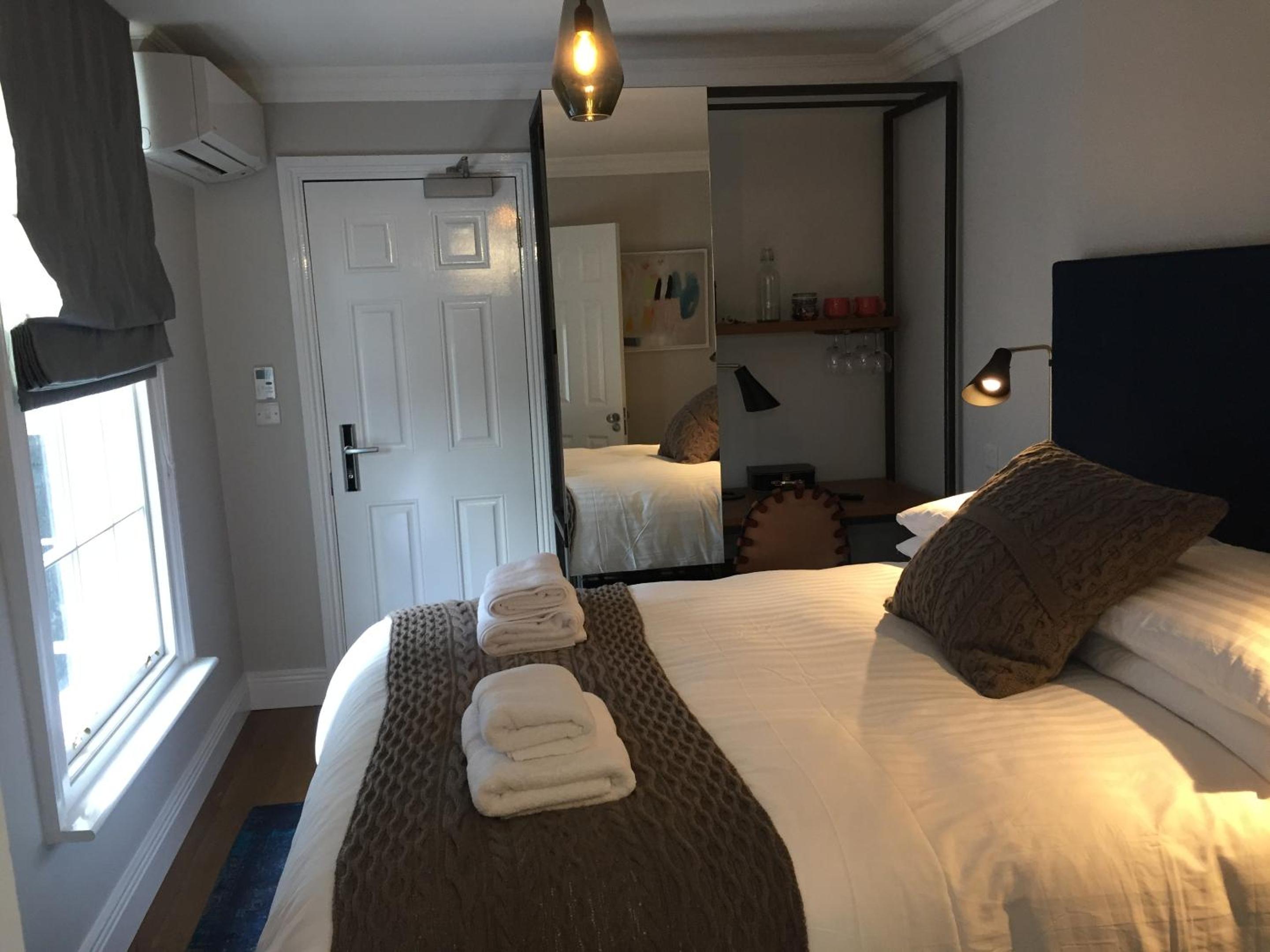 Small Double Room photo 3