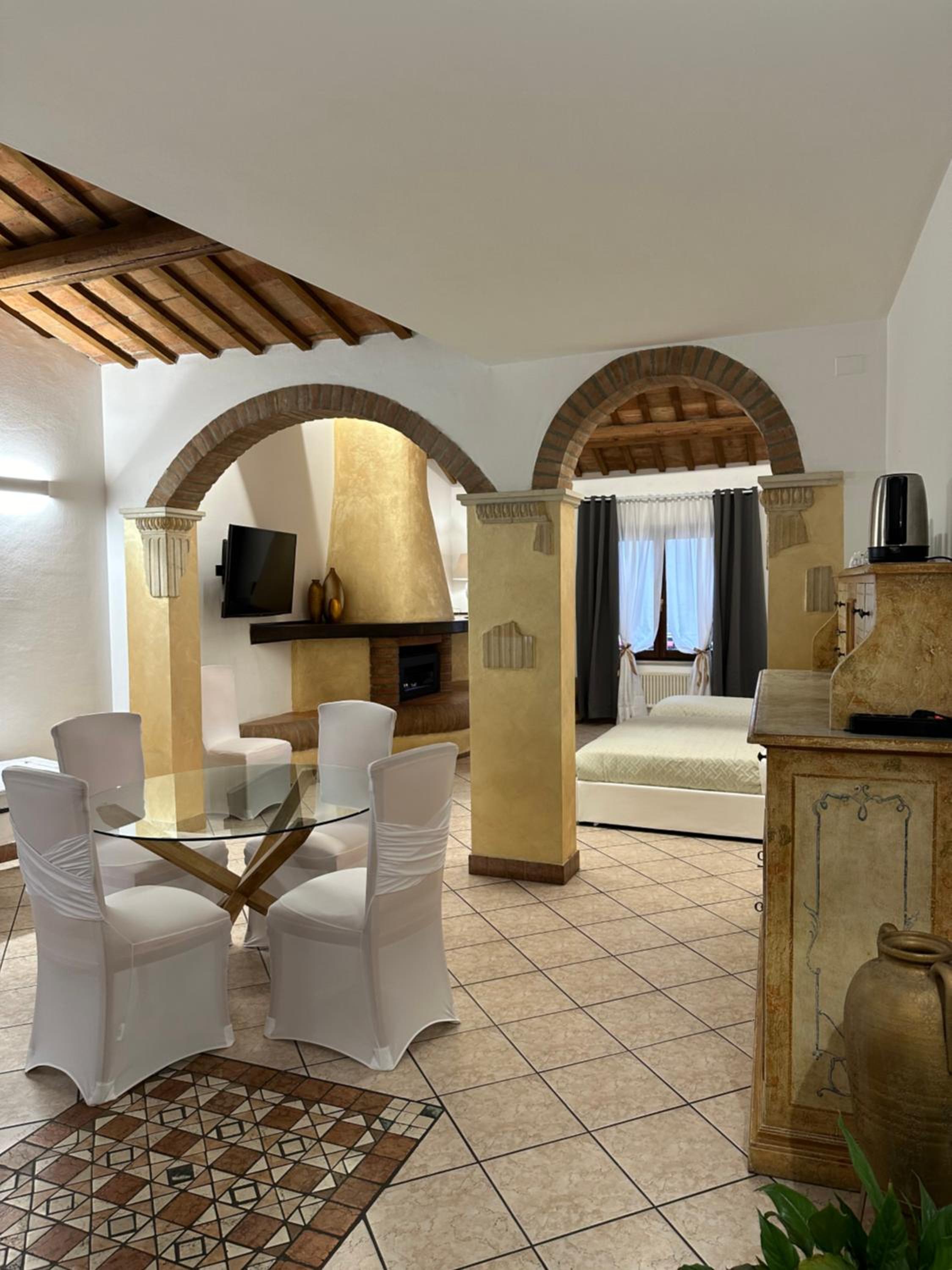 Deluxe Suite photo 2
