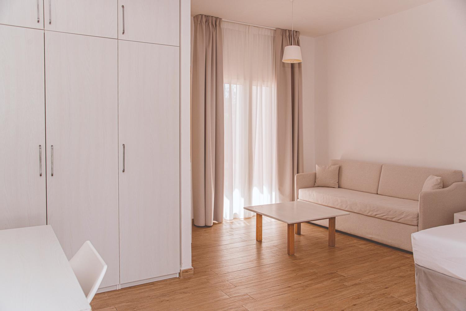 Quadruple Room with Patio - Photo 2