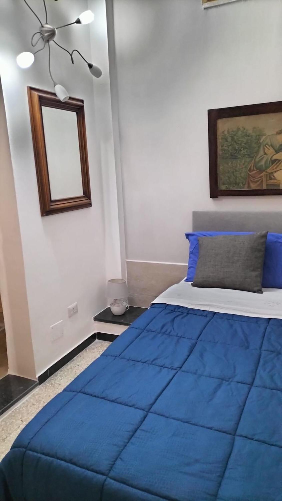 One-Bedroom House - Photo 23