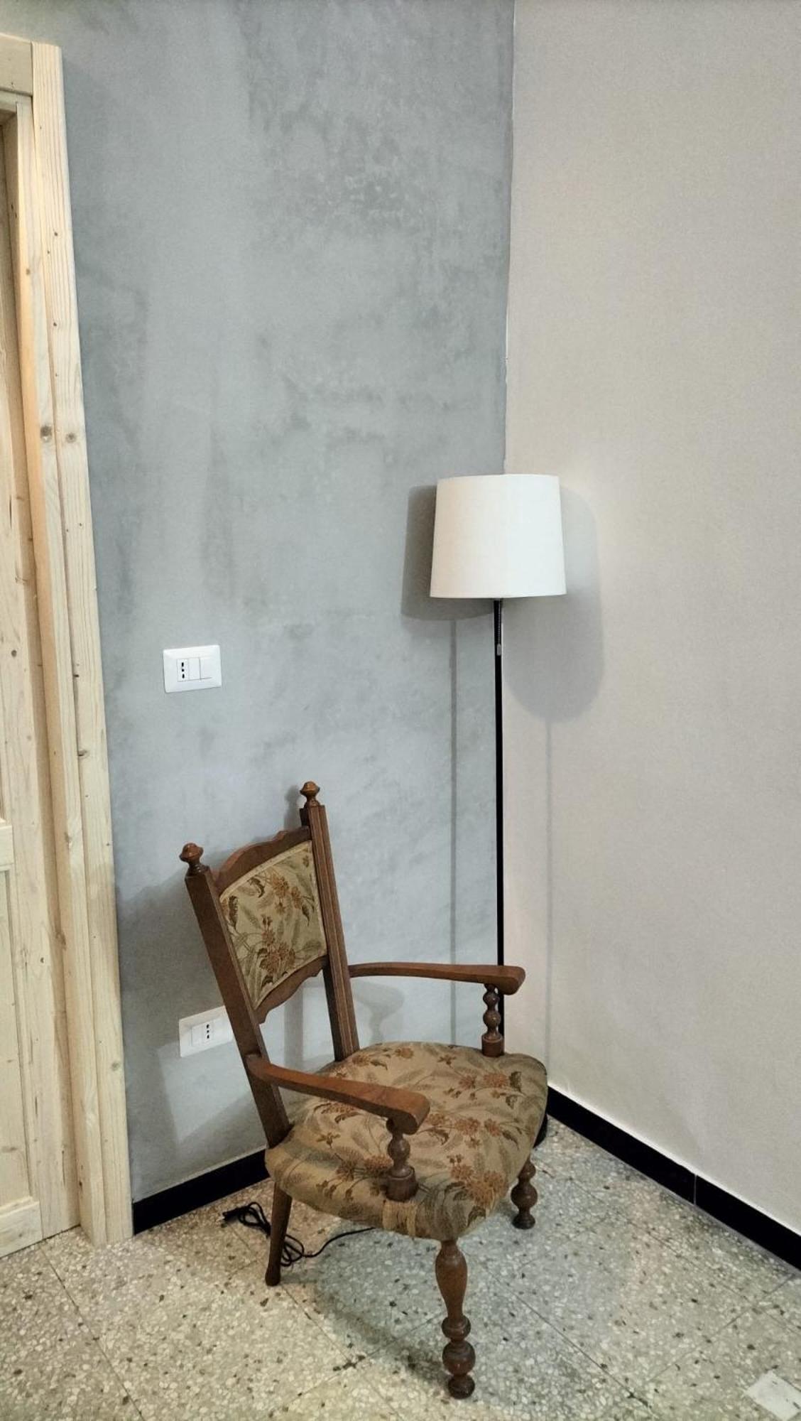 One-Bedroom House - Photo 25