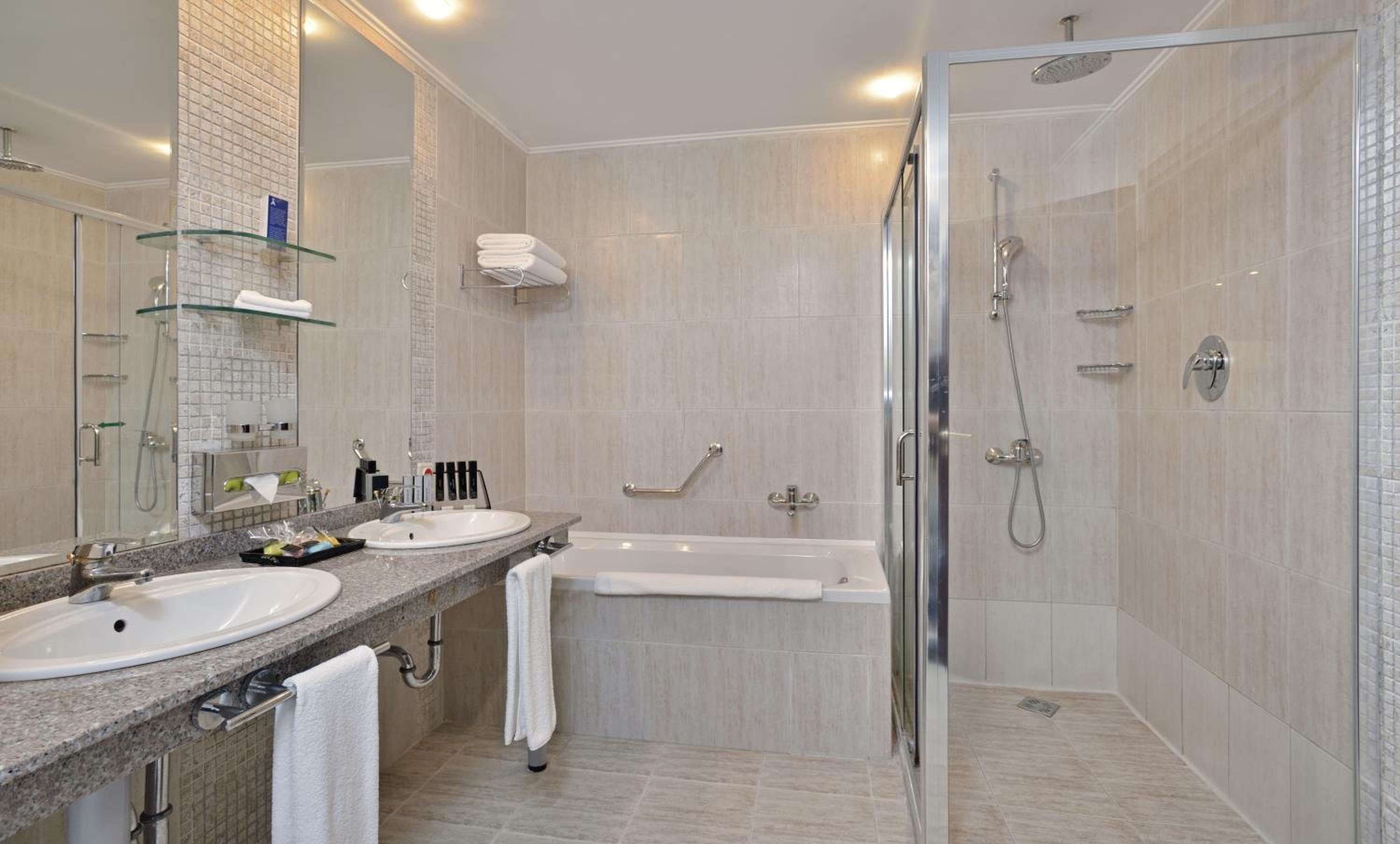 Premium THE LEVEL Room with Sea View - High Floor - Photo 8