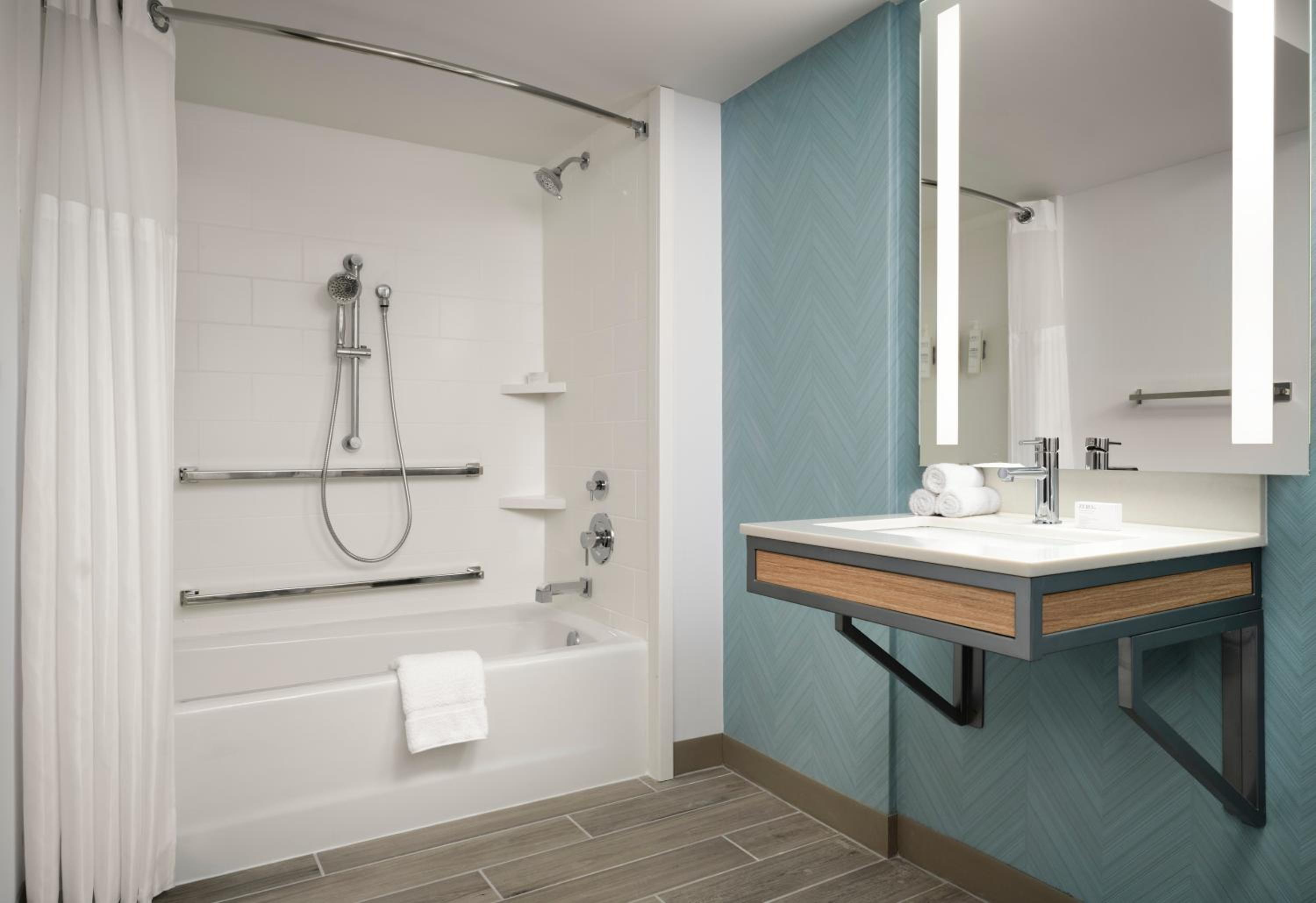 King Room - Evolution - Disability Access - Photo 2