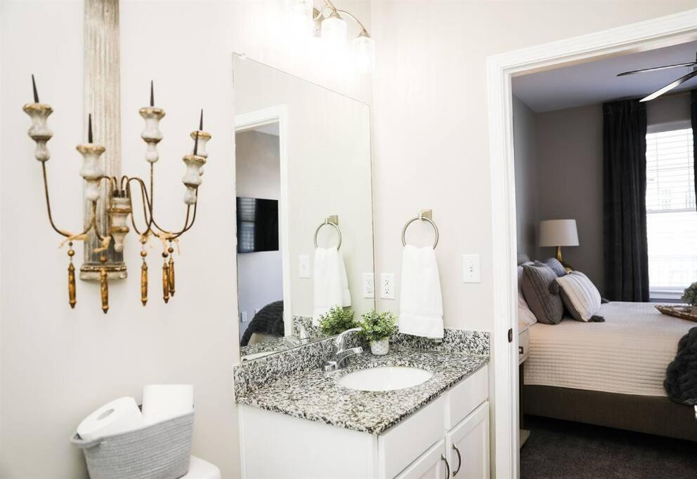 Three-Bedroom Apartment photo 2