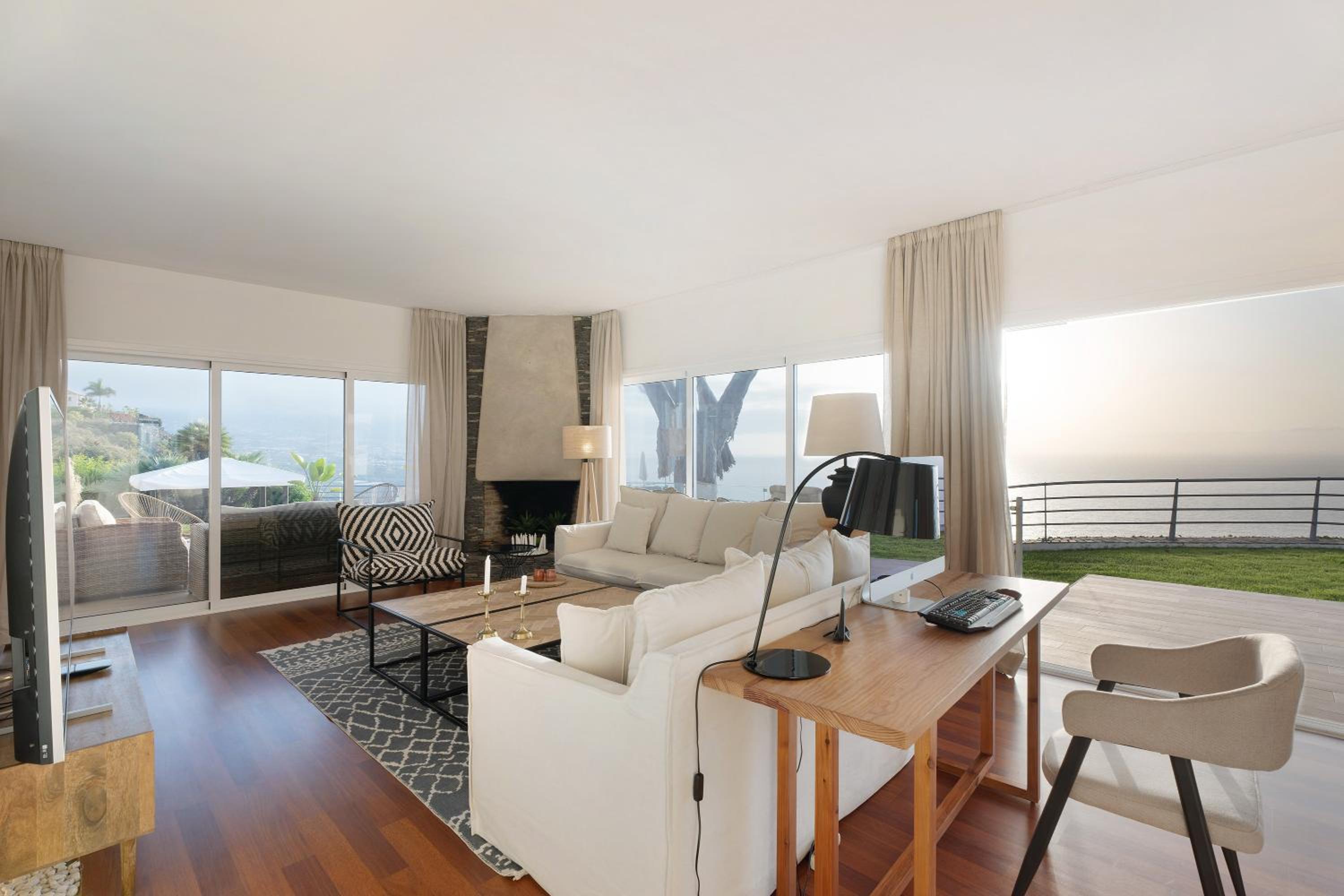 Villa con Vista al Mar