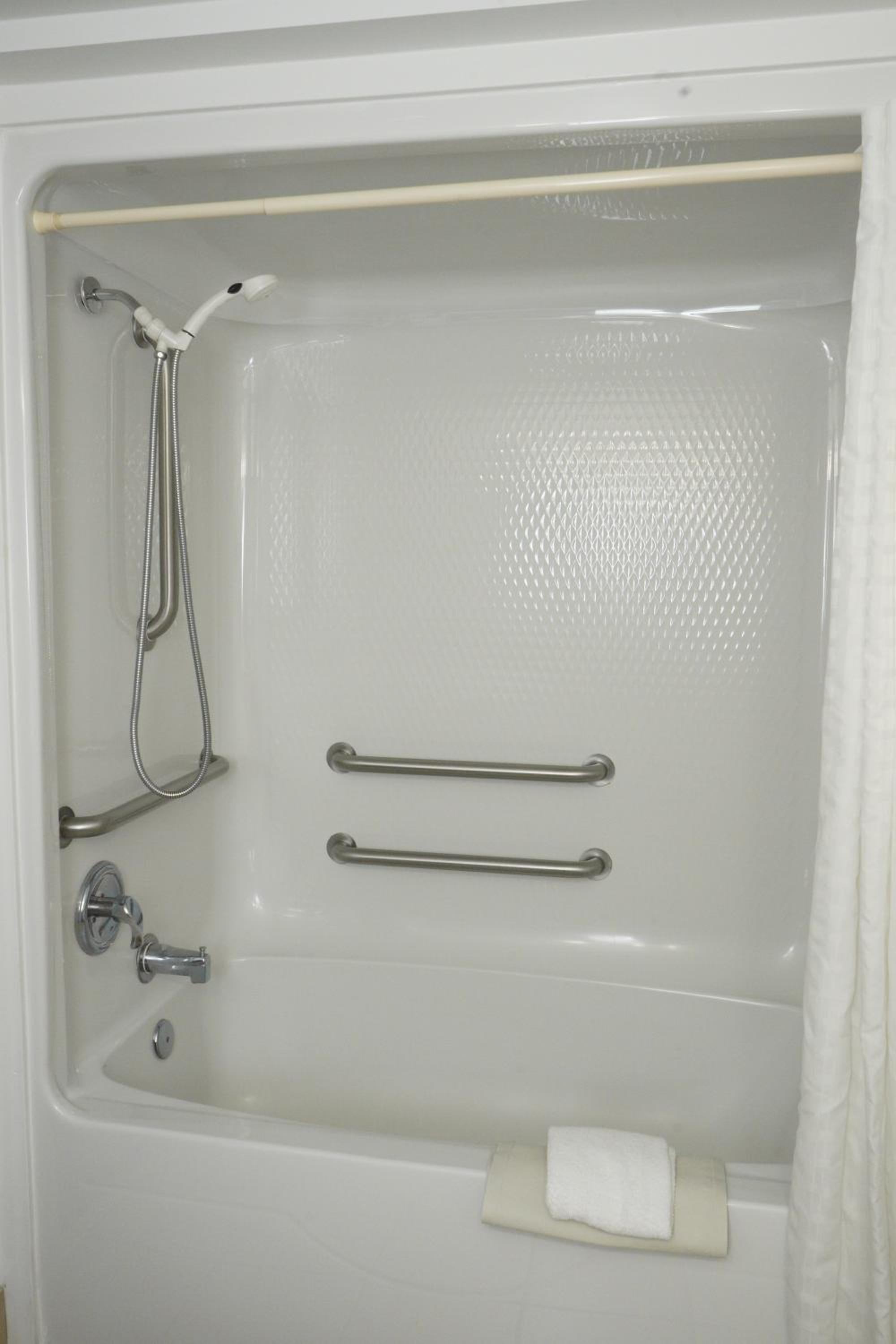 King Room - Disability Access/Non-Smoking - Photo 4