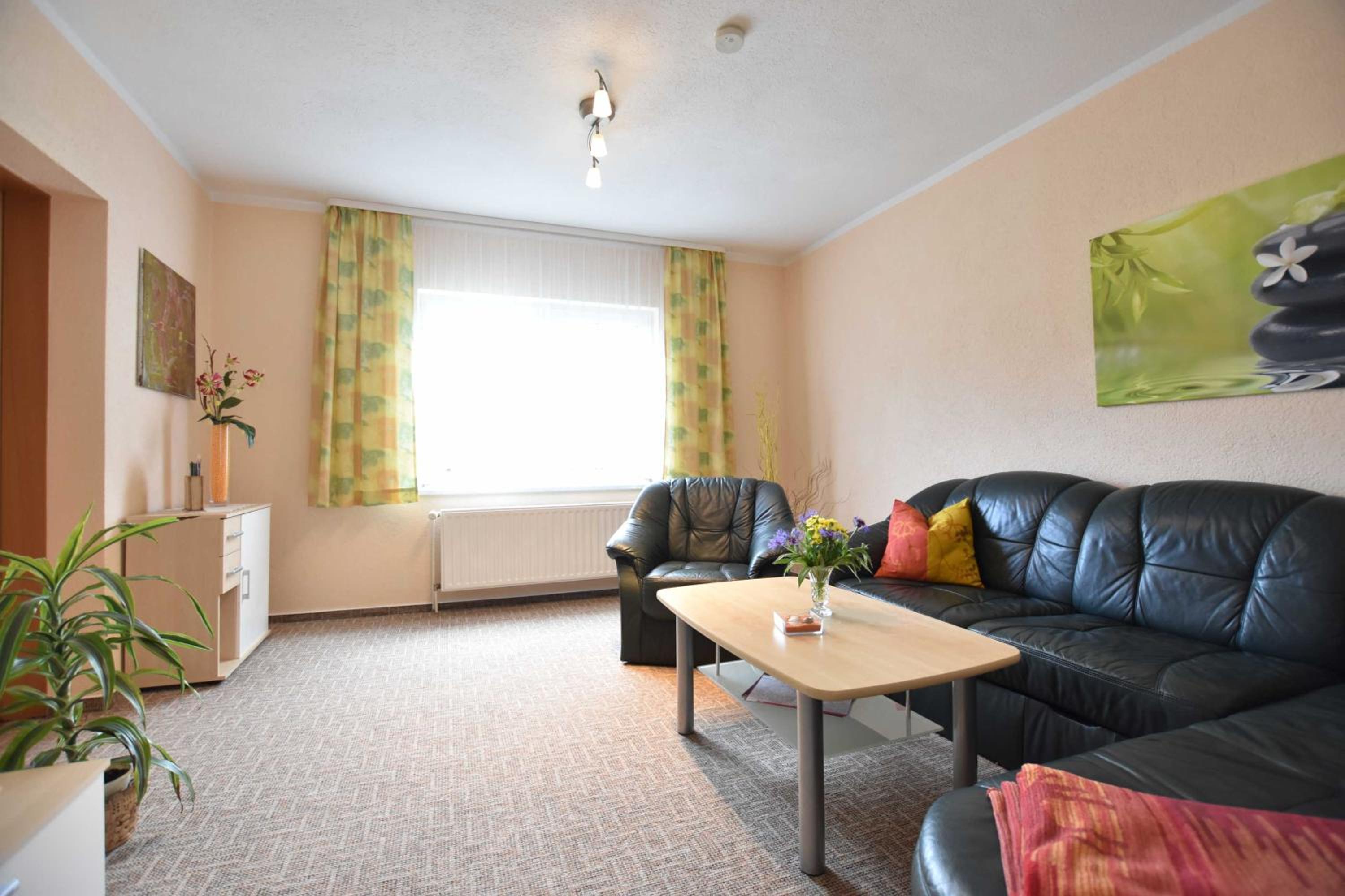 One-Bedroom House photo 1