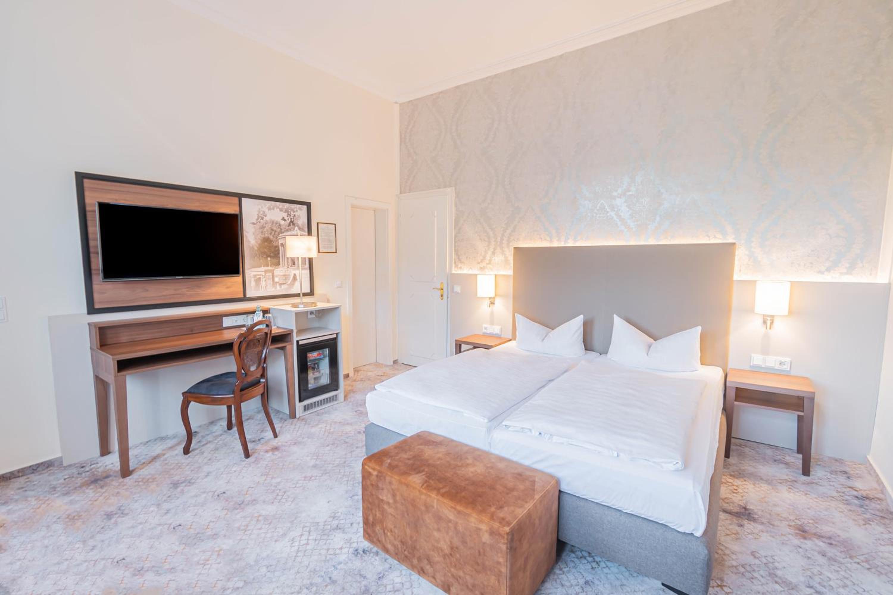 Deluxe Room - Photo 3