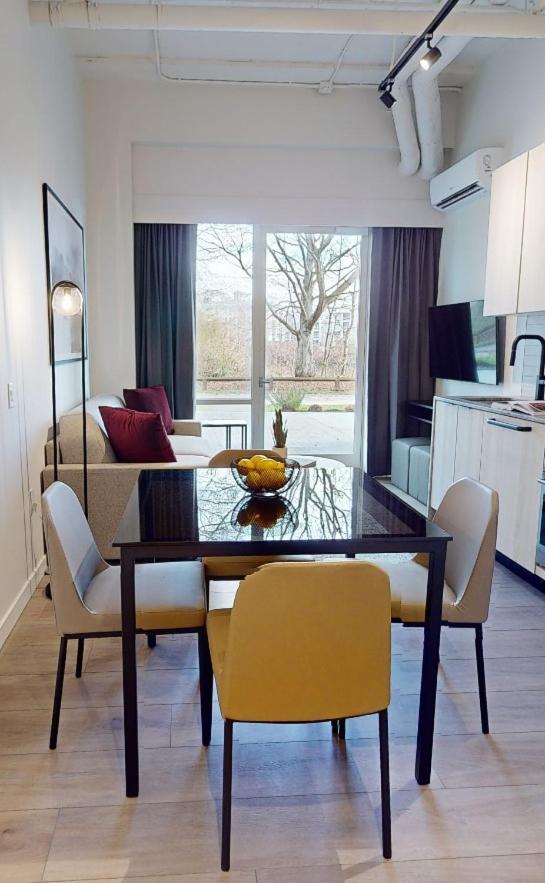 One-Bedroom Suite photo 1