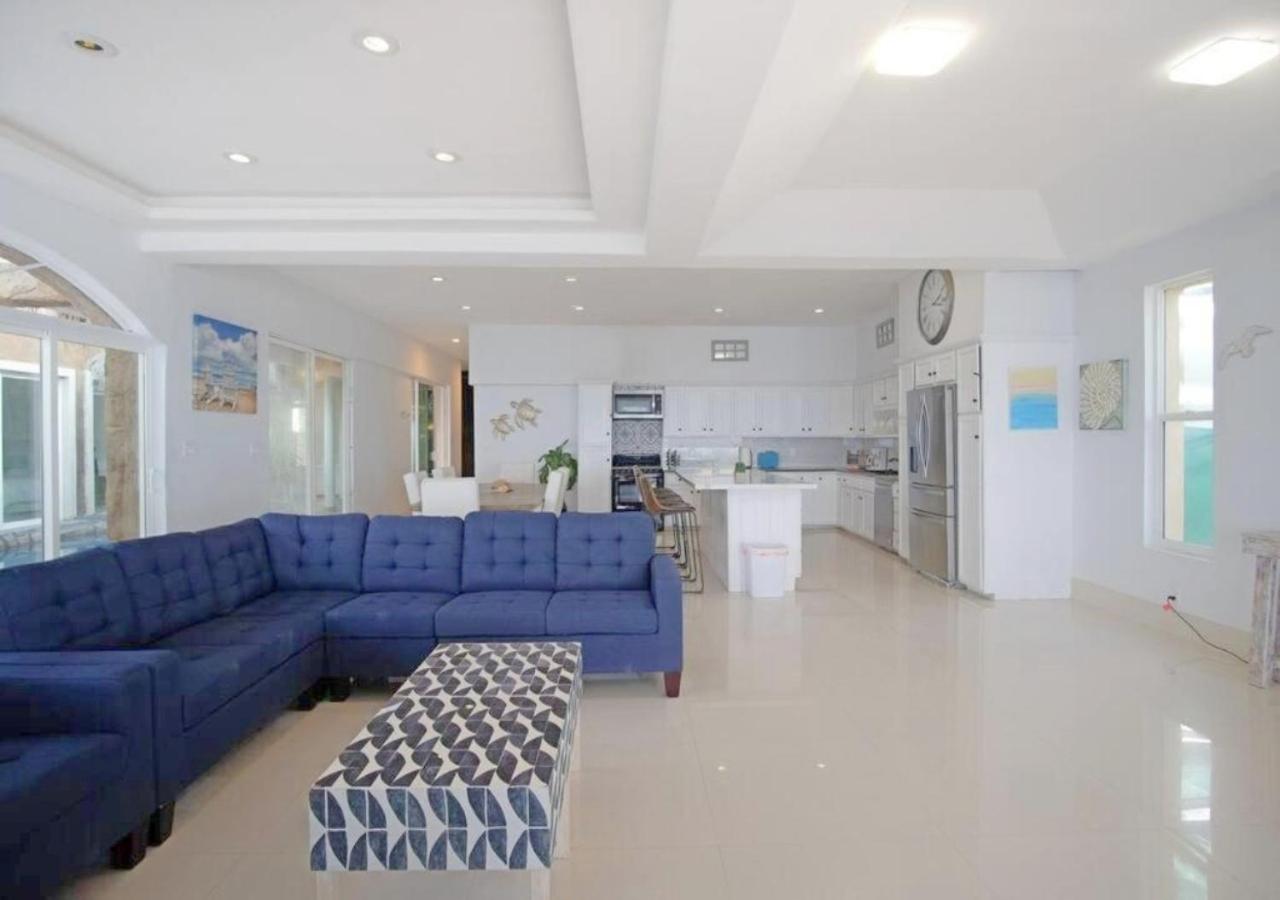 Four-Bedroom House photo 1