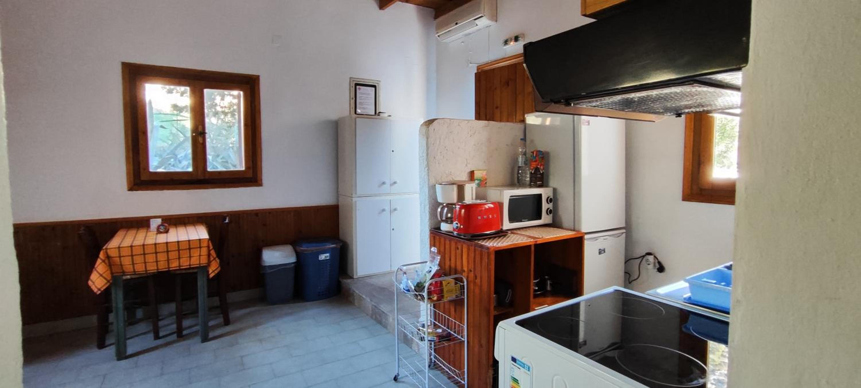 Deluxe Double Room with Balcony - Photo 29
