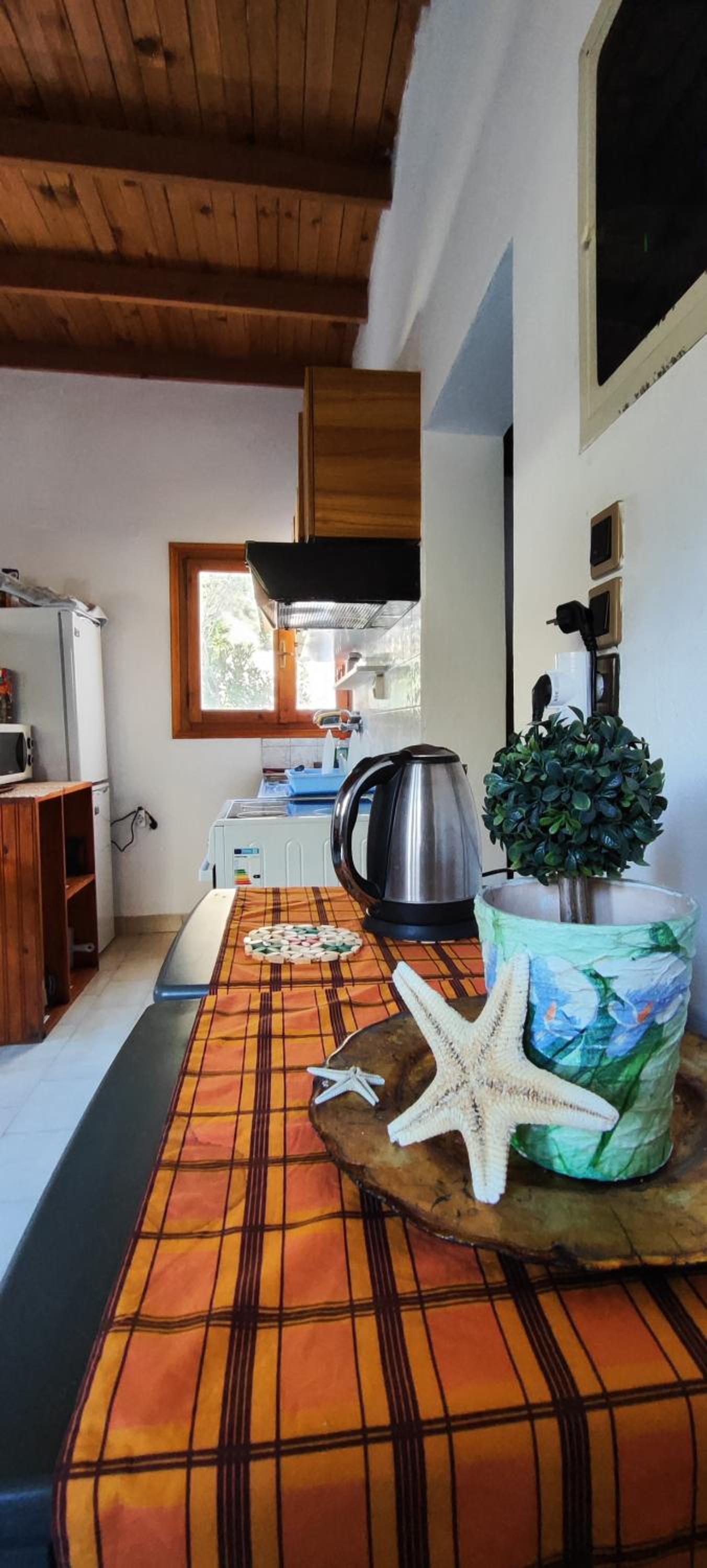 Deluxe Double Room with Balcony - Photo 25