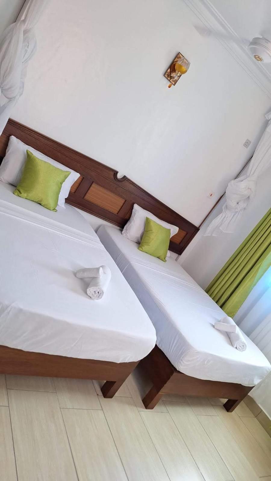 Three-Bedroom Villa photo 2