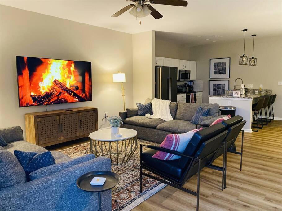 Four-Bedroom House photo 1
