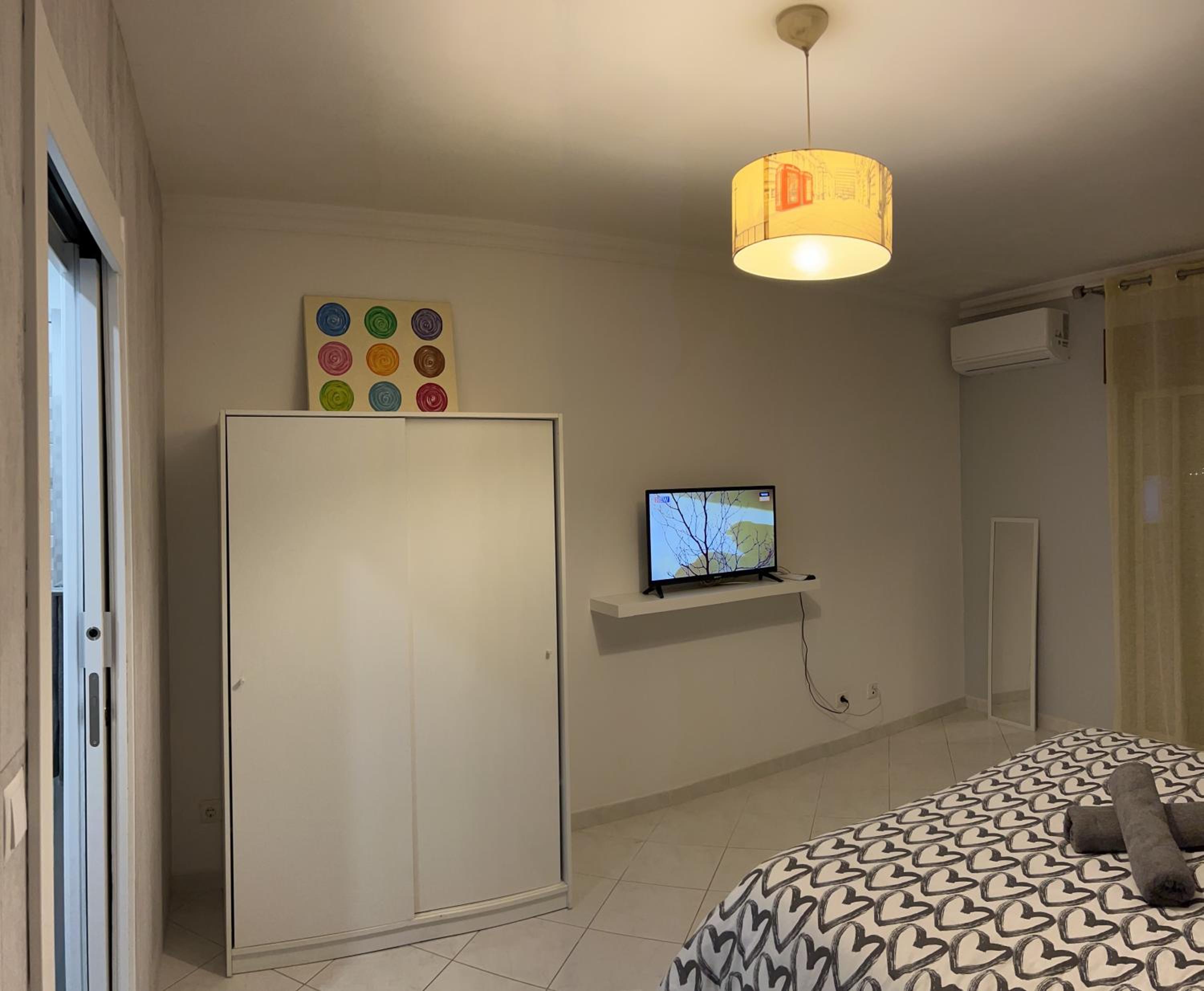 King Suite with Balcony - Photo 23