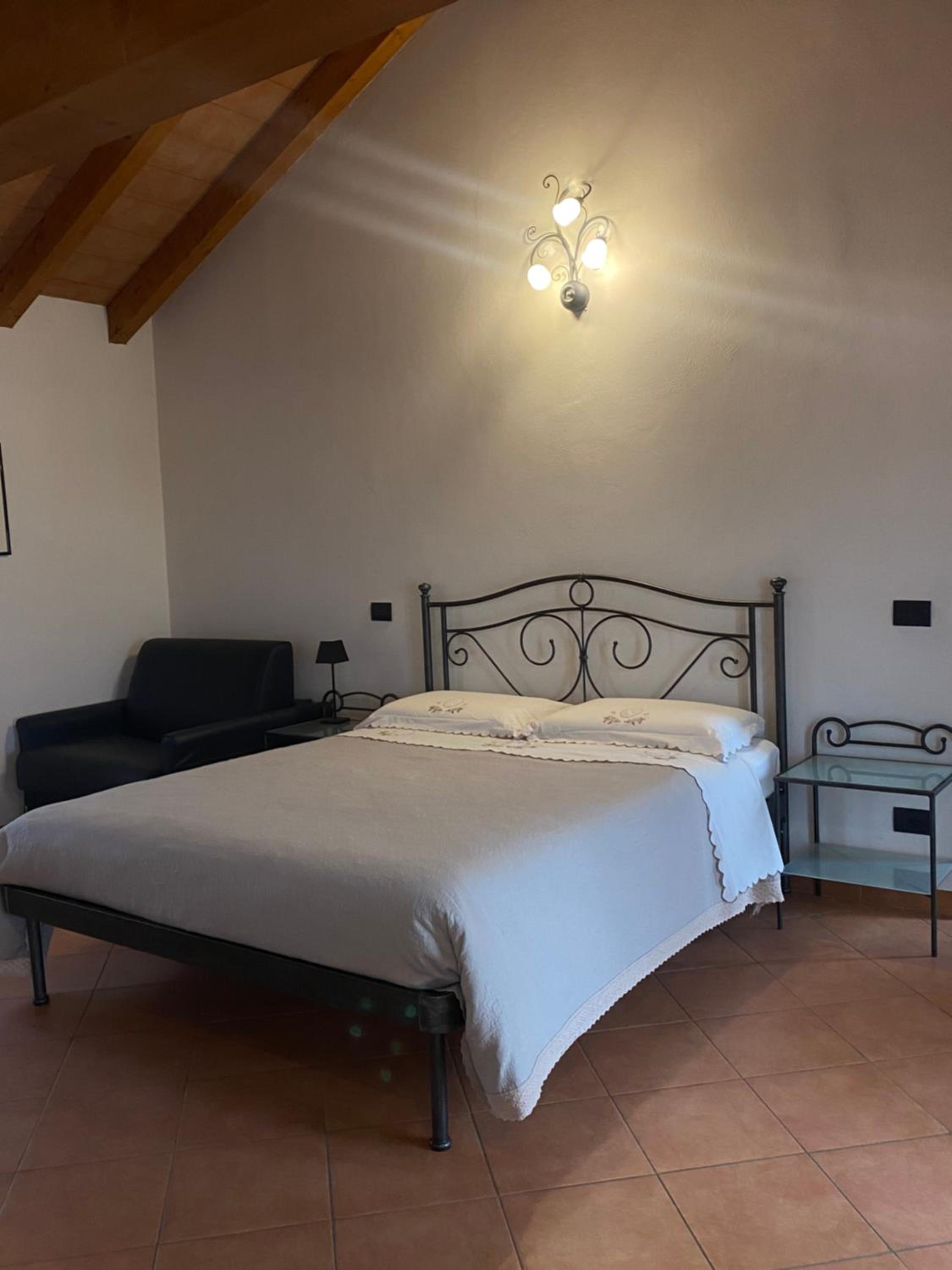 Triple Room with Private Bathroom - Photo 1