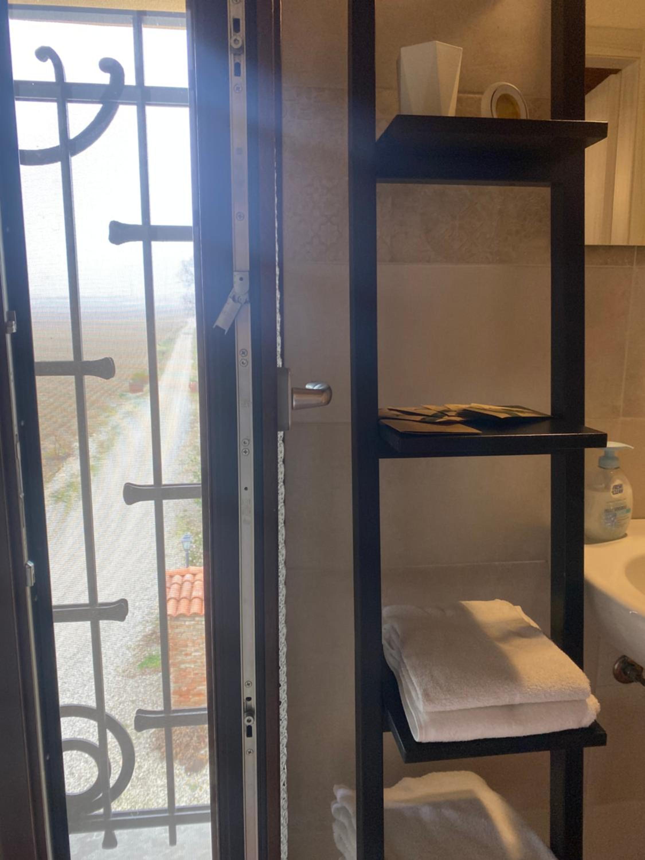 Triple Room with Private Bathroom - Photo 6
