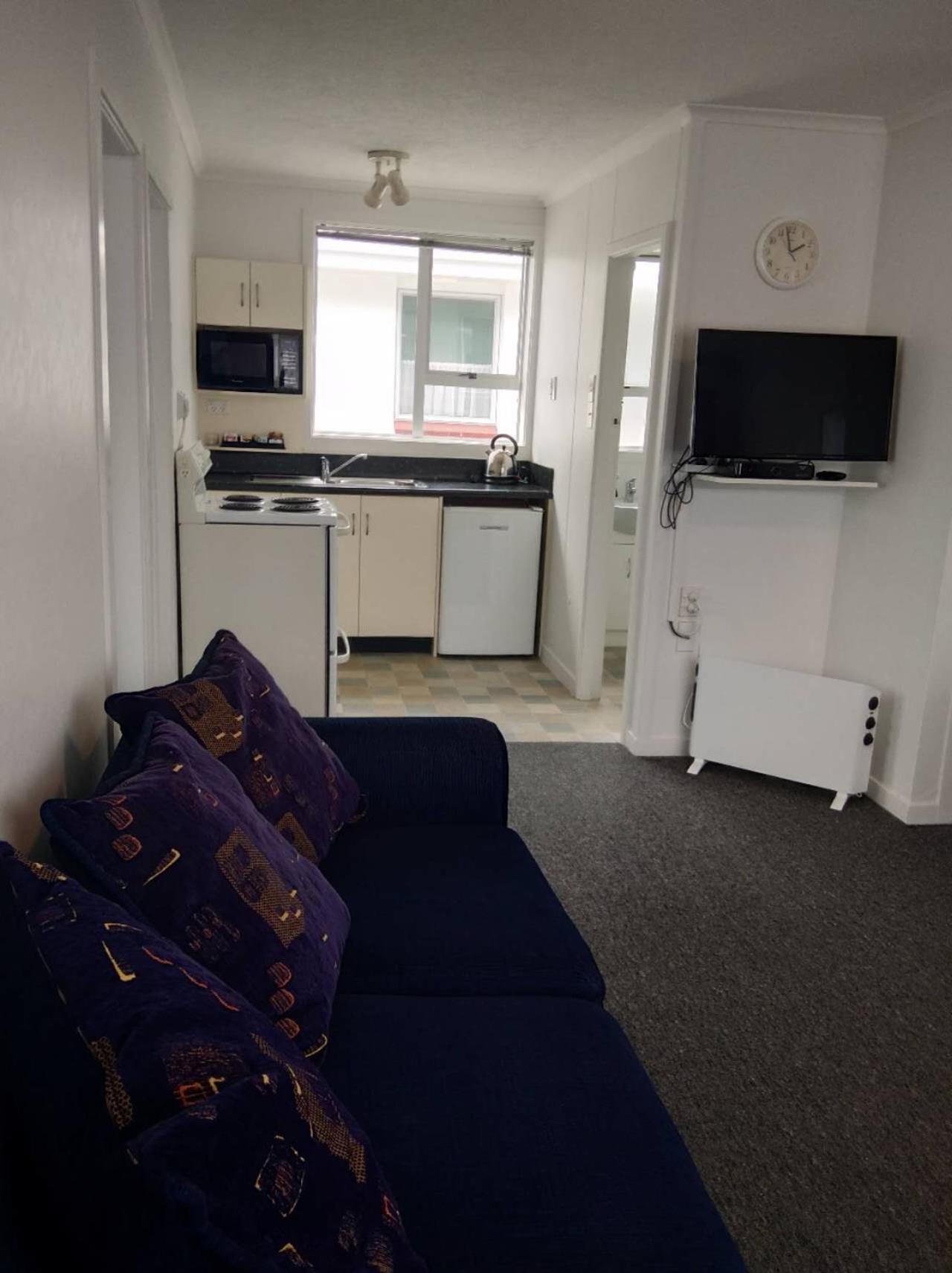Two-Bedroom Apartment photo 2