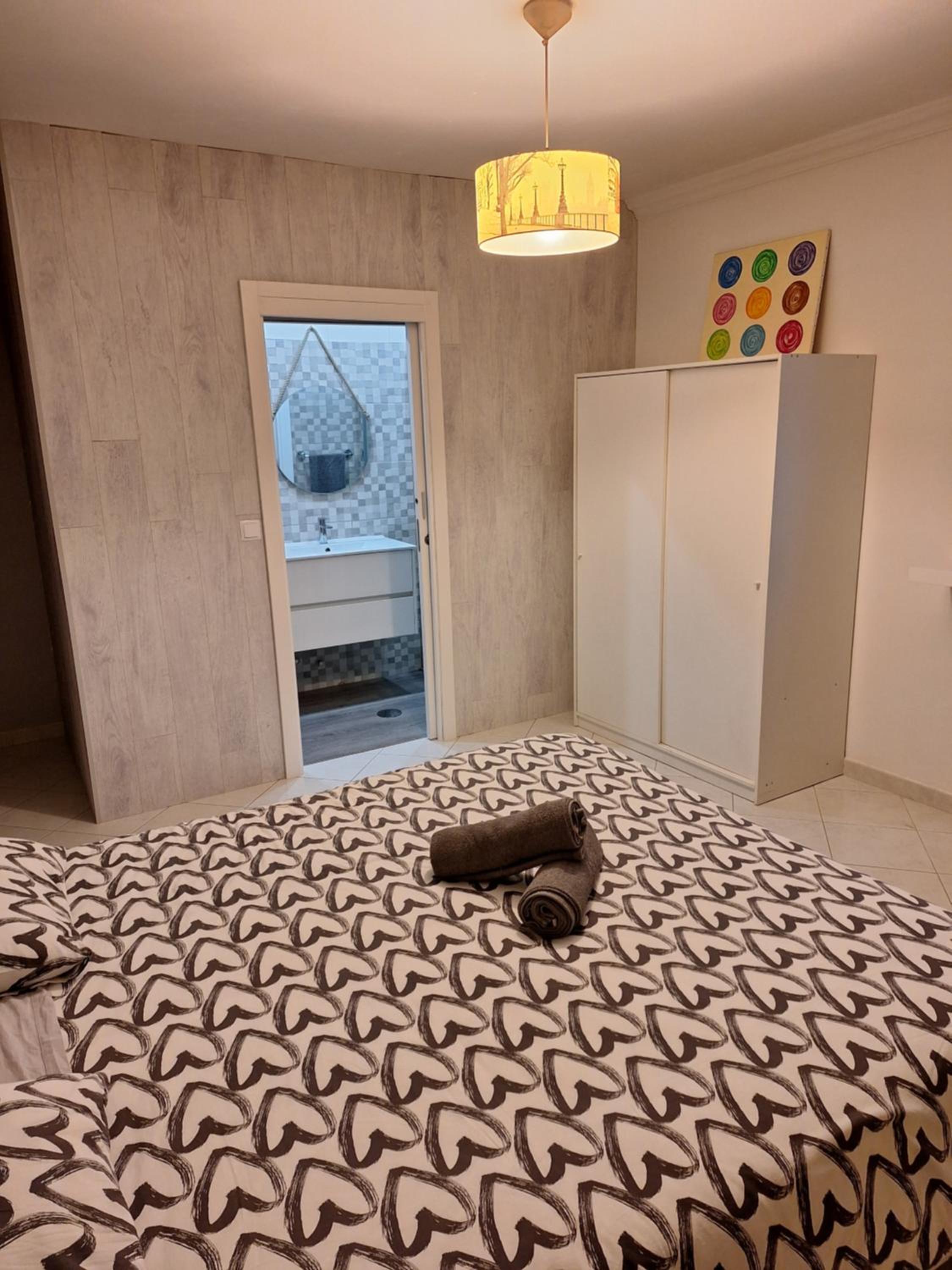 King Suite with Balcony - Photo 33
