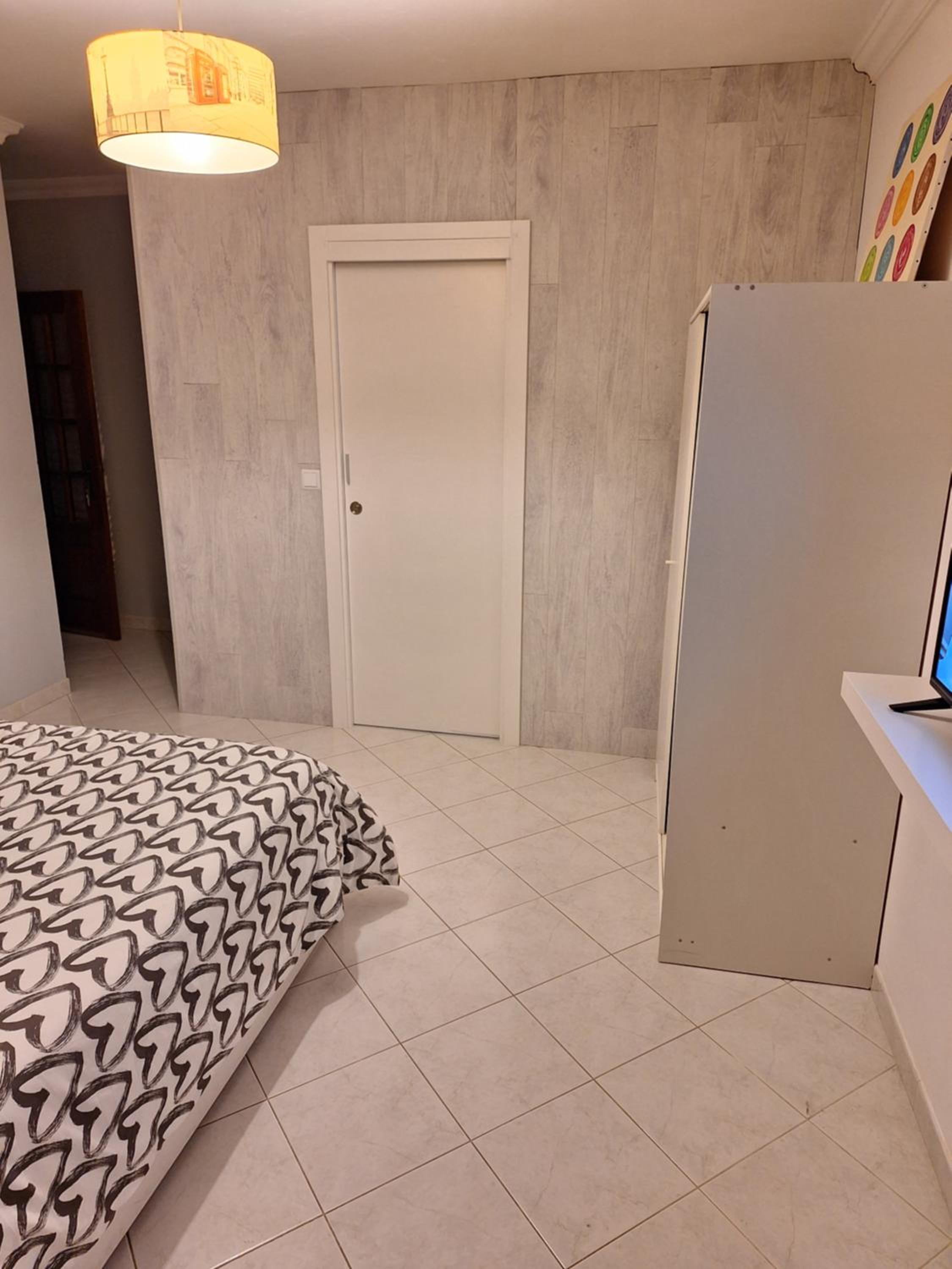 King Suite with Balcony - Photo 7