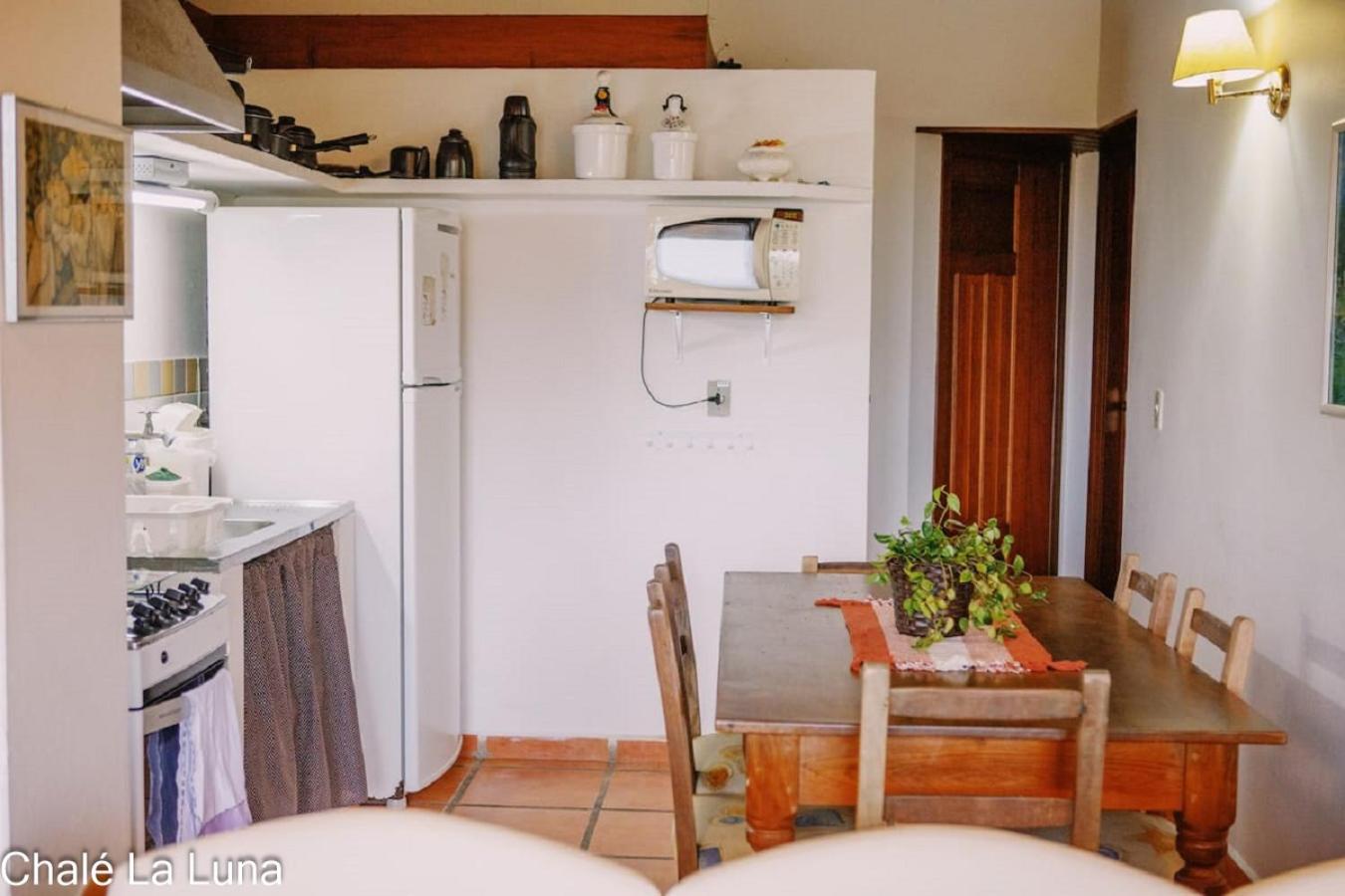 Three-Bedroom House photo 2