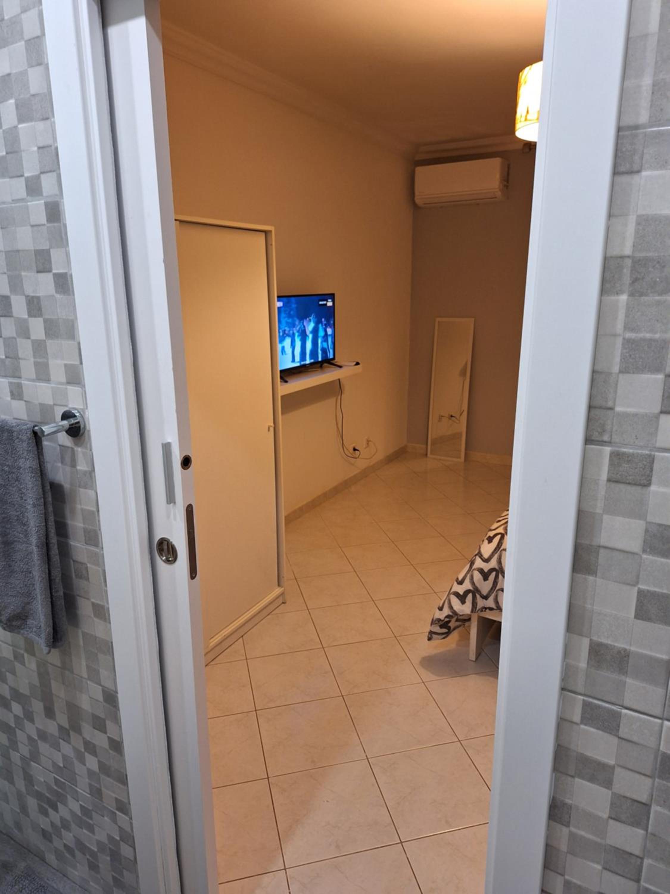 King Suite with Balcony - Photo 15