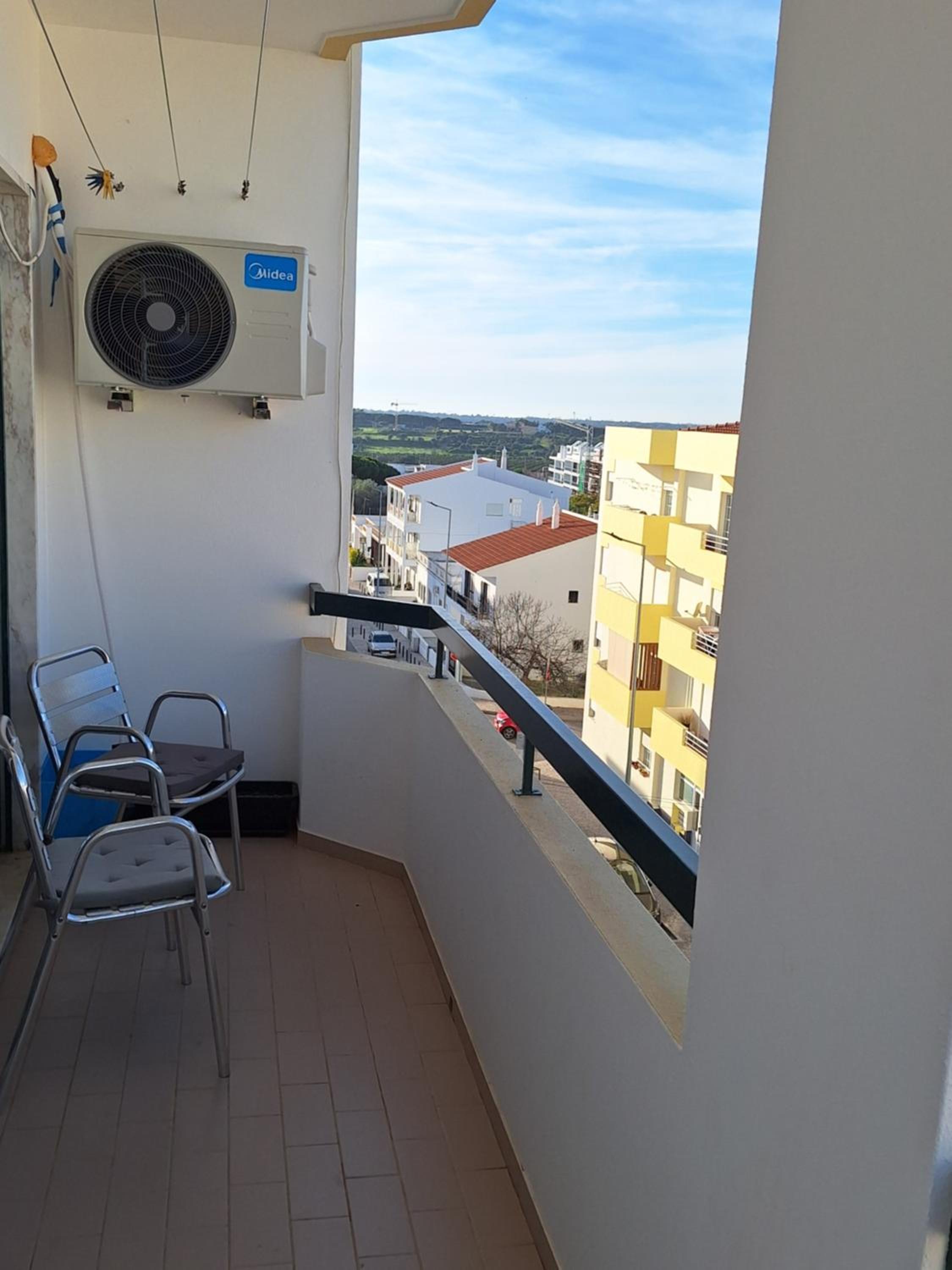 King Suite with Balcony - Photo 18
