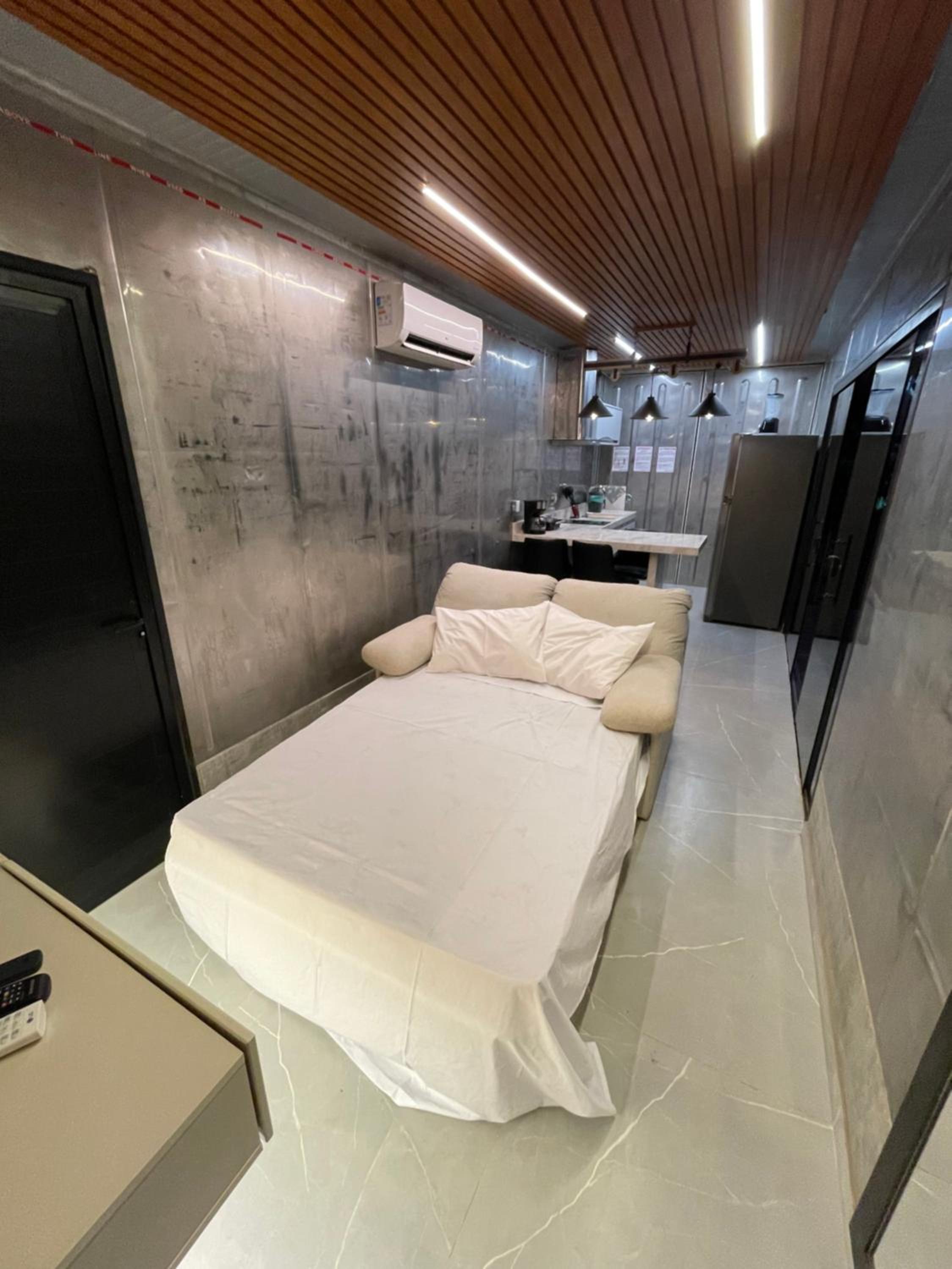 King Studio with Sofa Bed - Photo 3