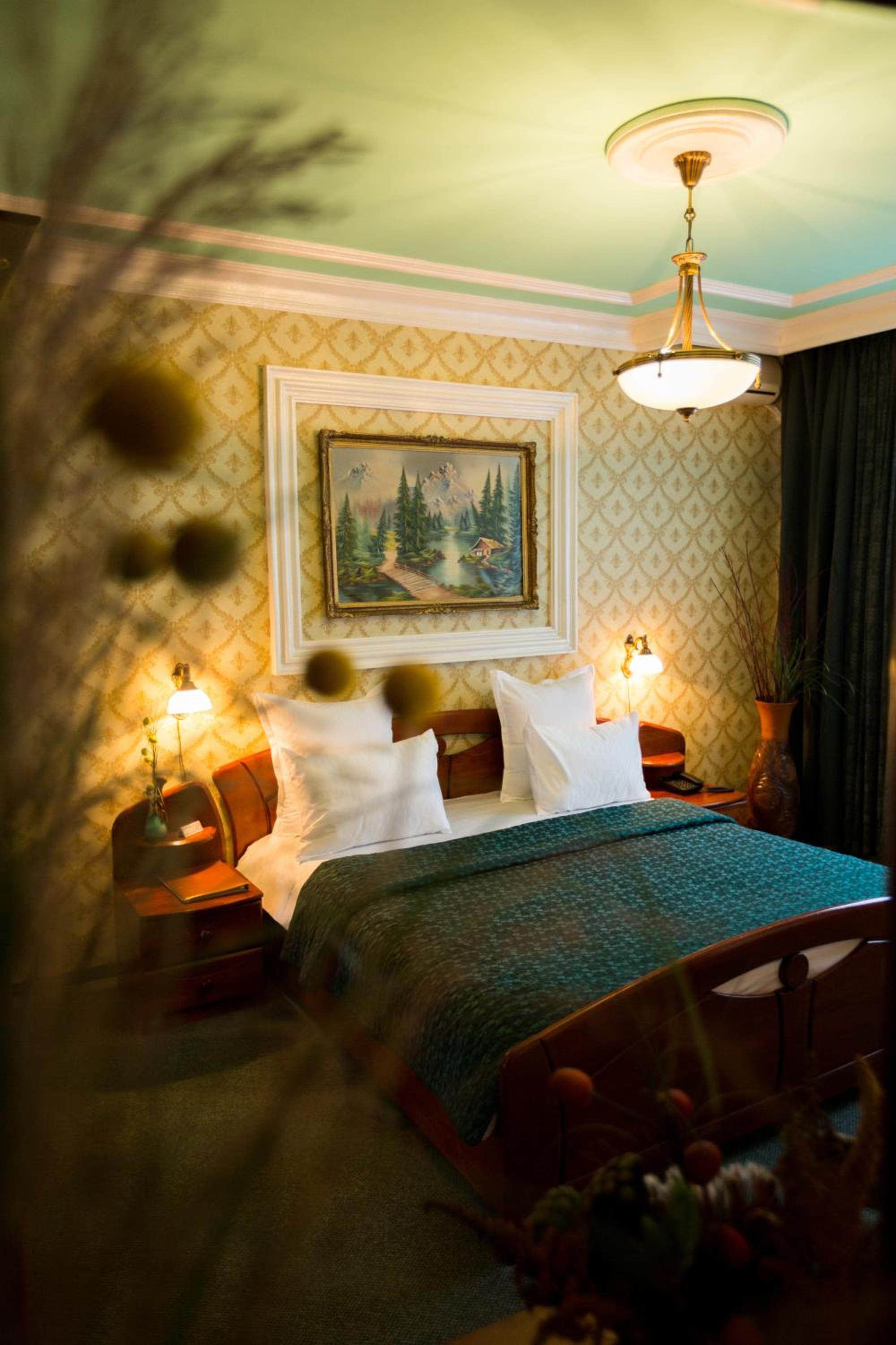 Suite - Photo 3