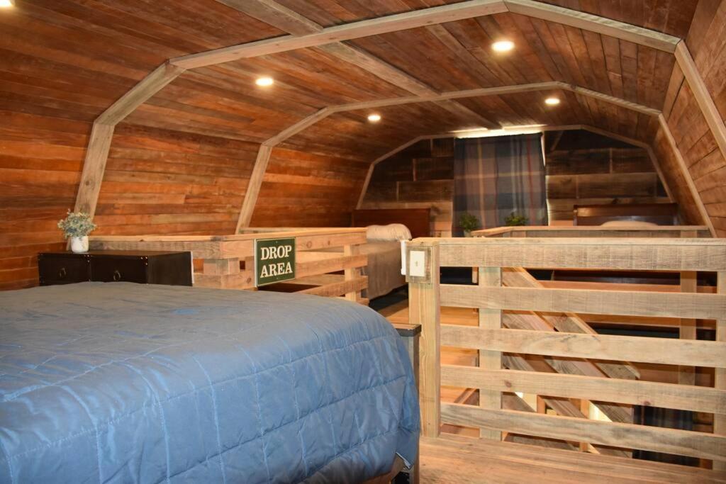 One-Bedroom House photo 2