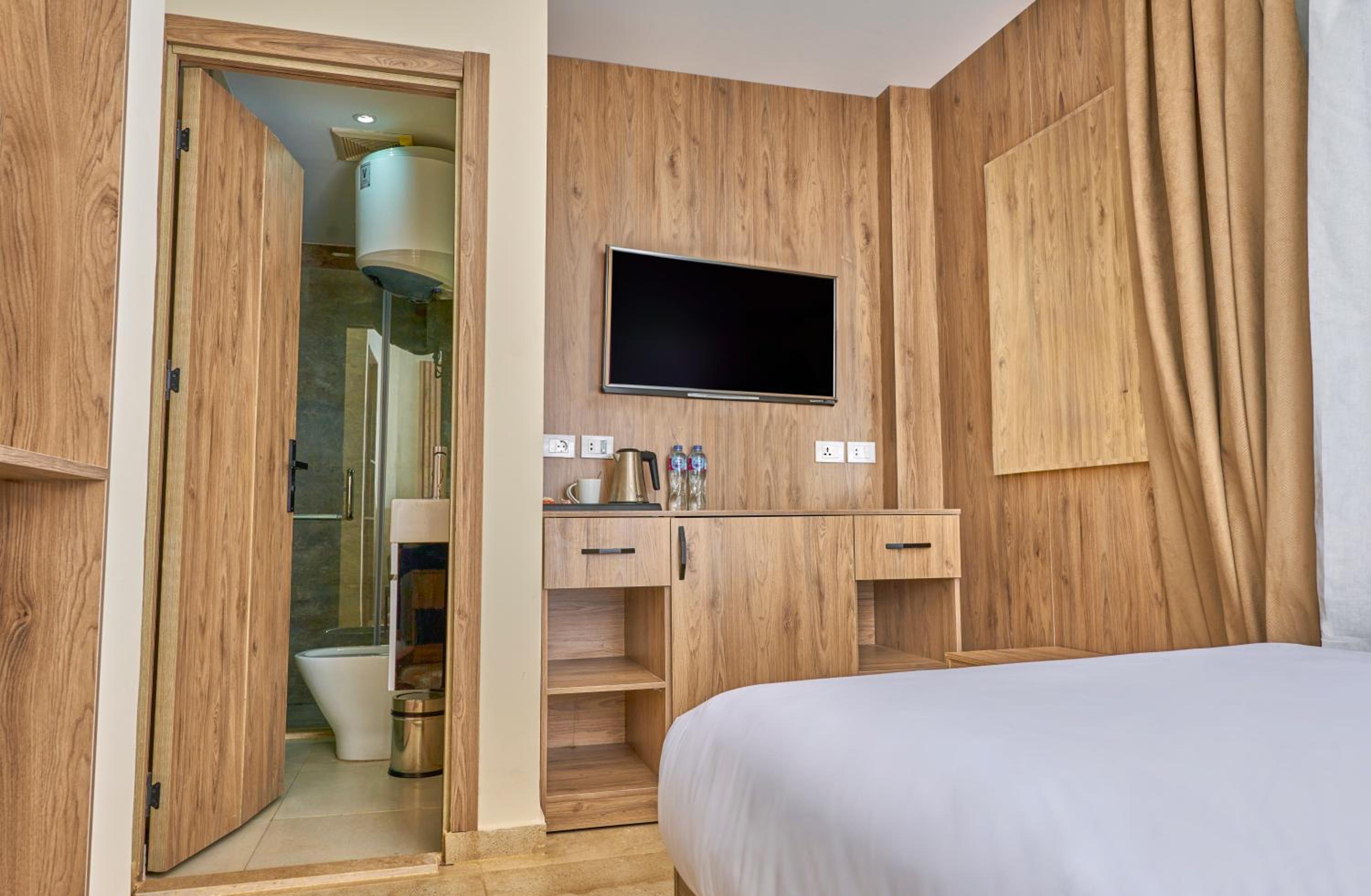 Standard Double Room City View photo 3