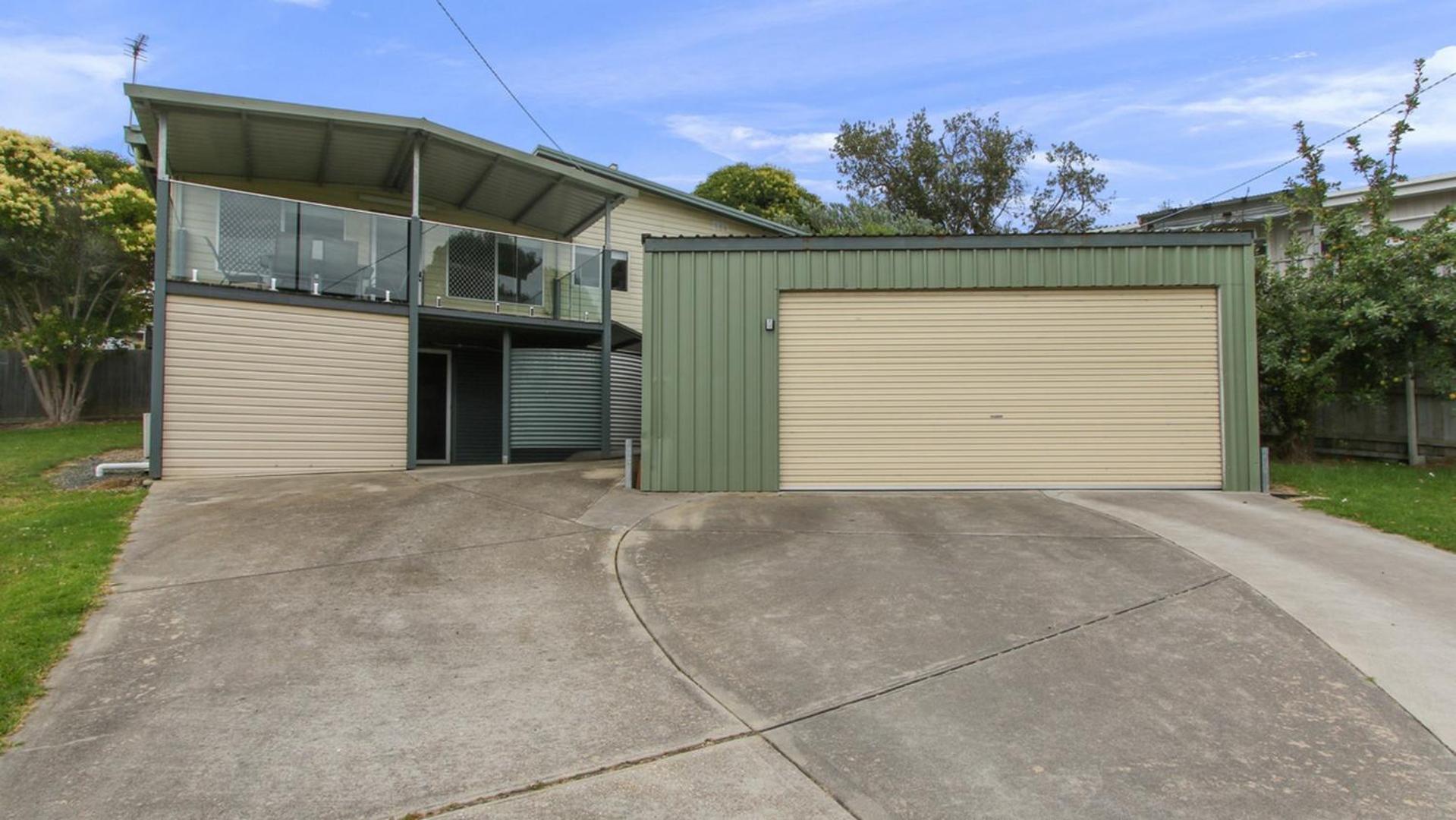 Four-Bedroom House photo 2
