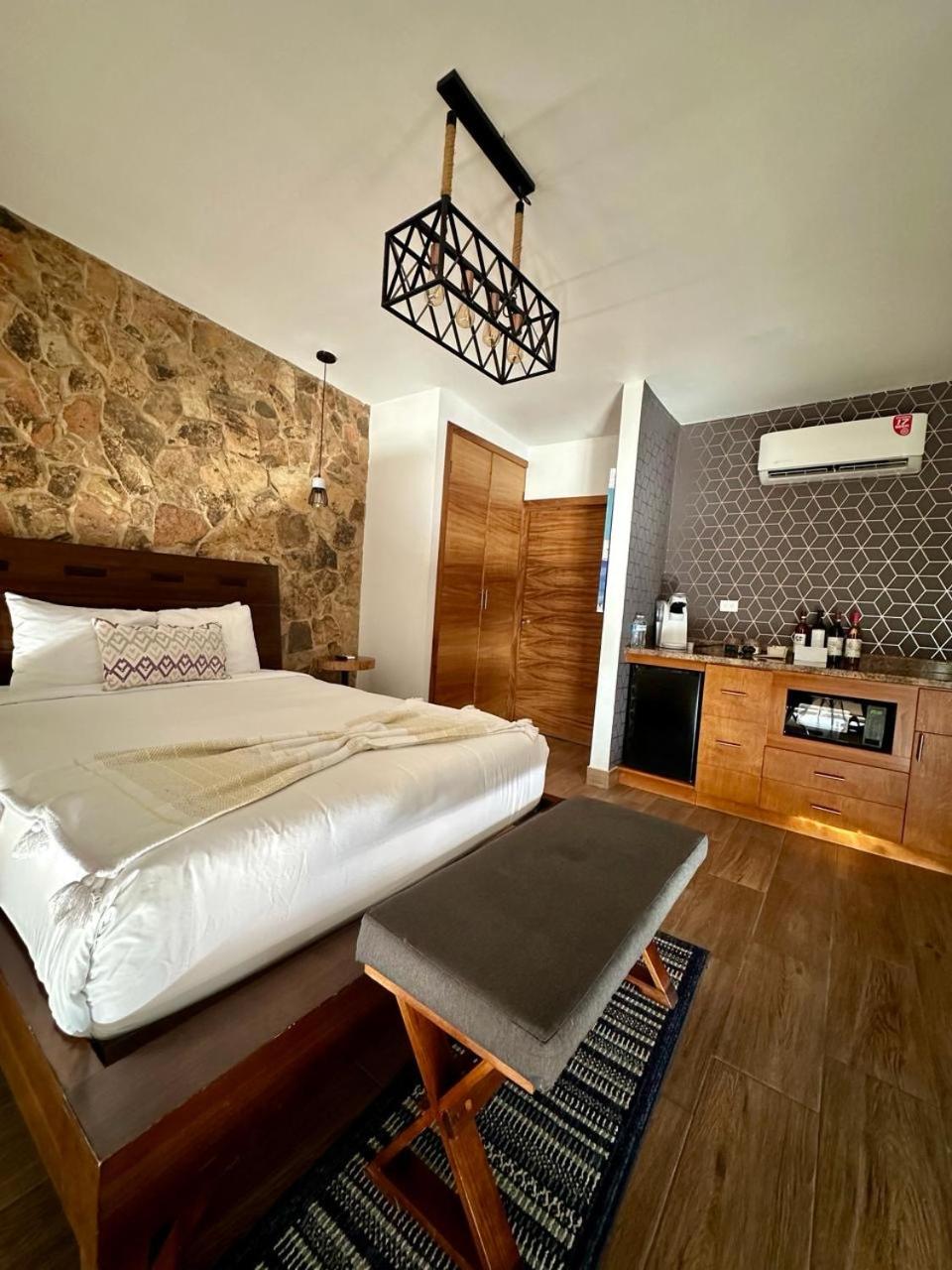 Double Room - Photo 19