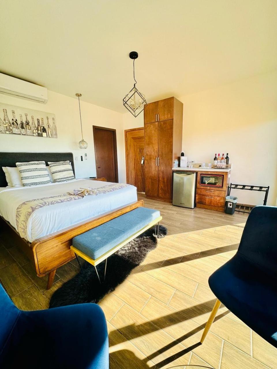 Double Room - Photo 18