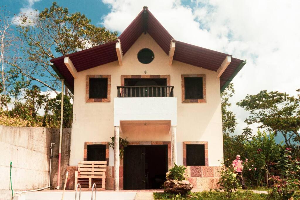 Four-Bedroom House photo 2