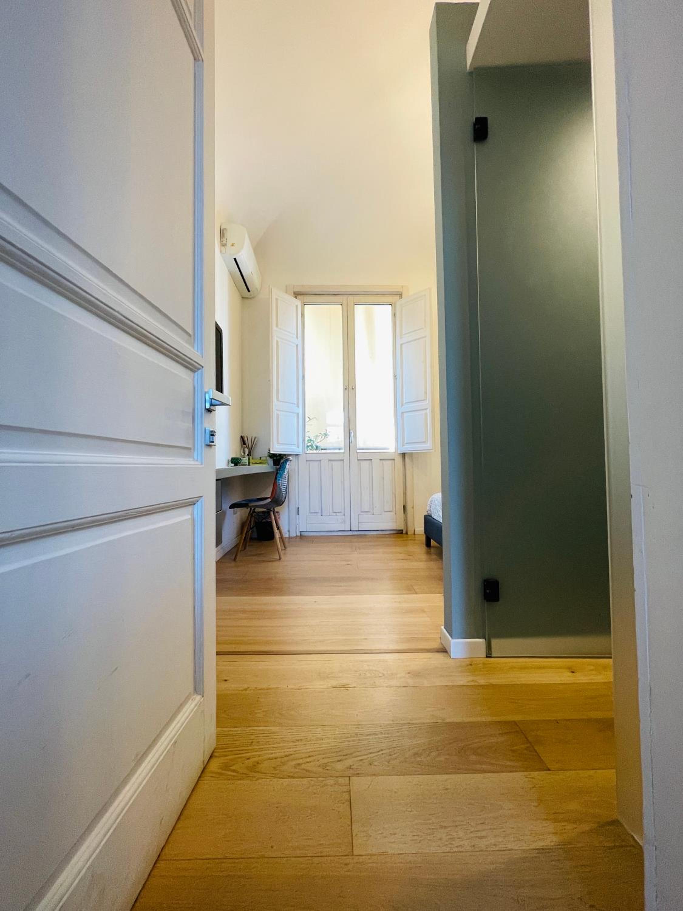 Standard Double Room - Photo 18