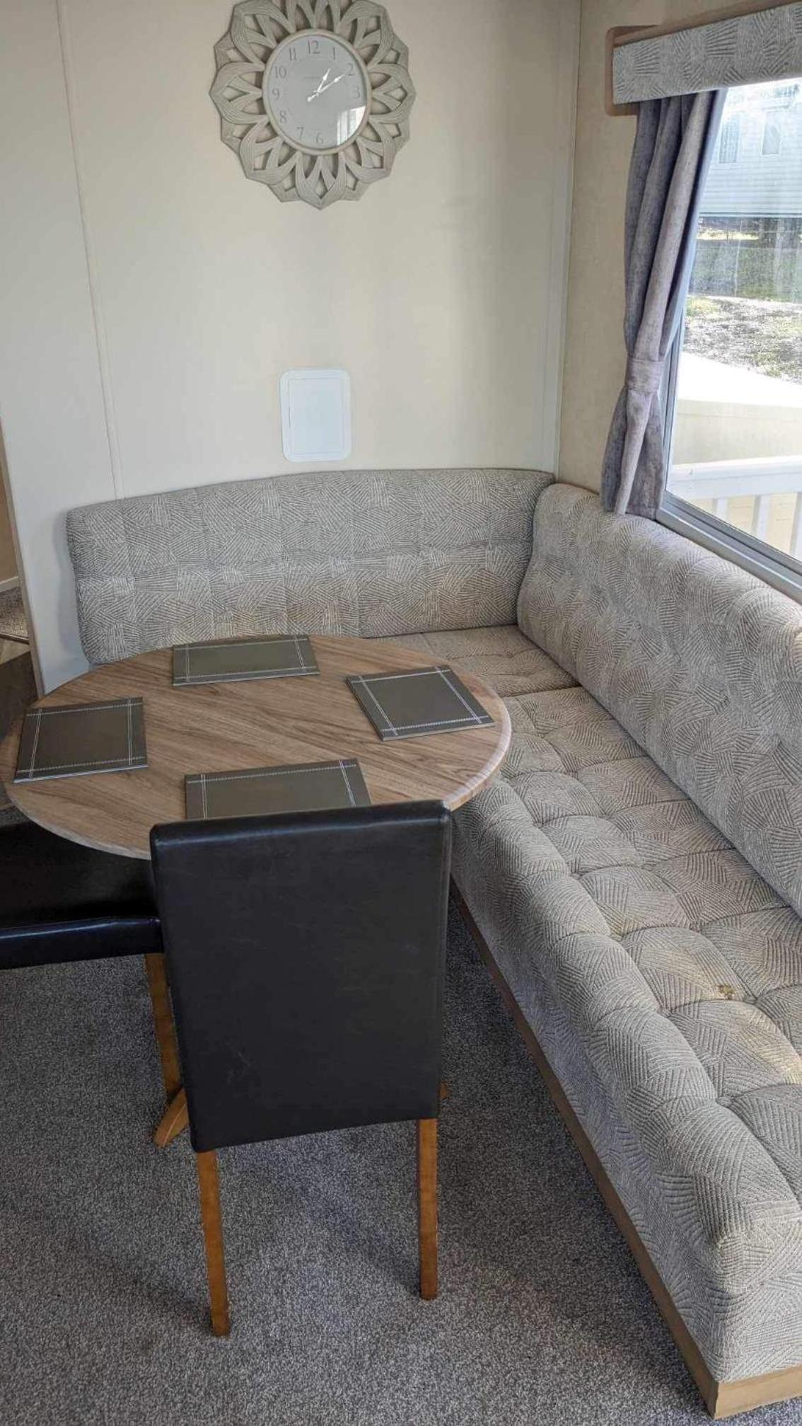 Mobile Home photo 2