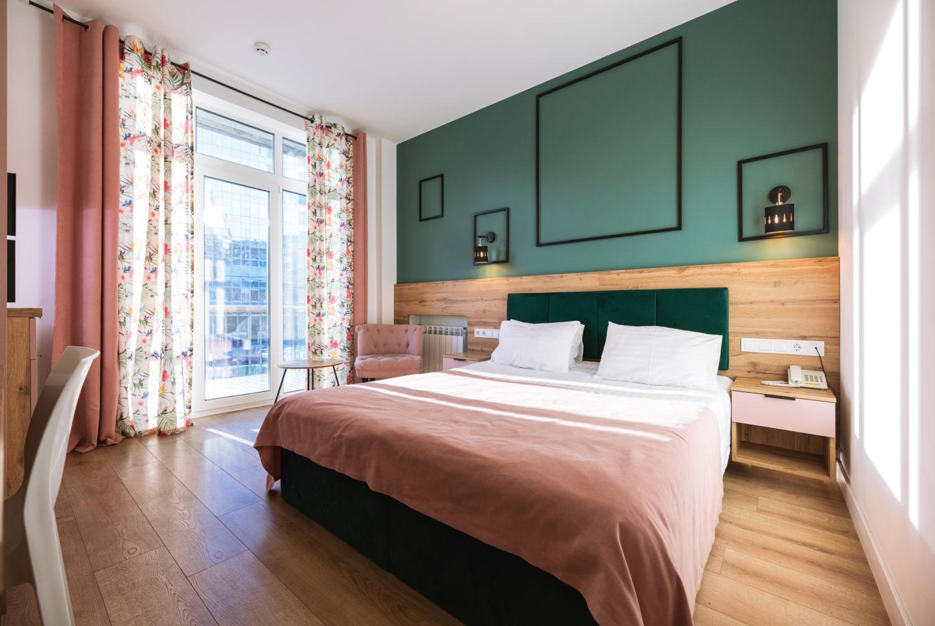 One-Bedroom Apartment