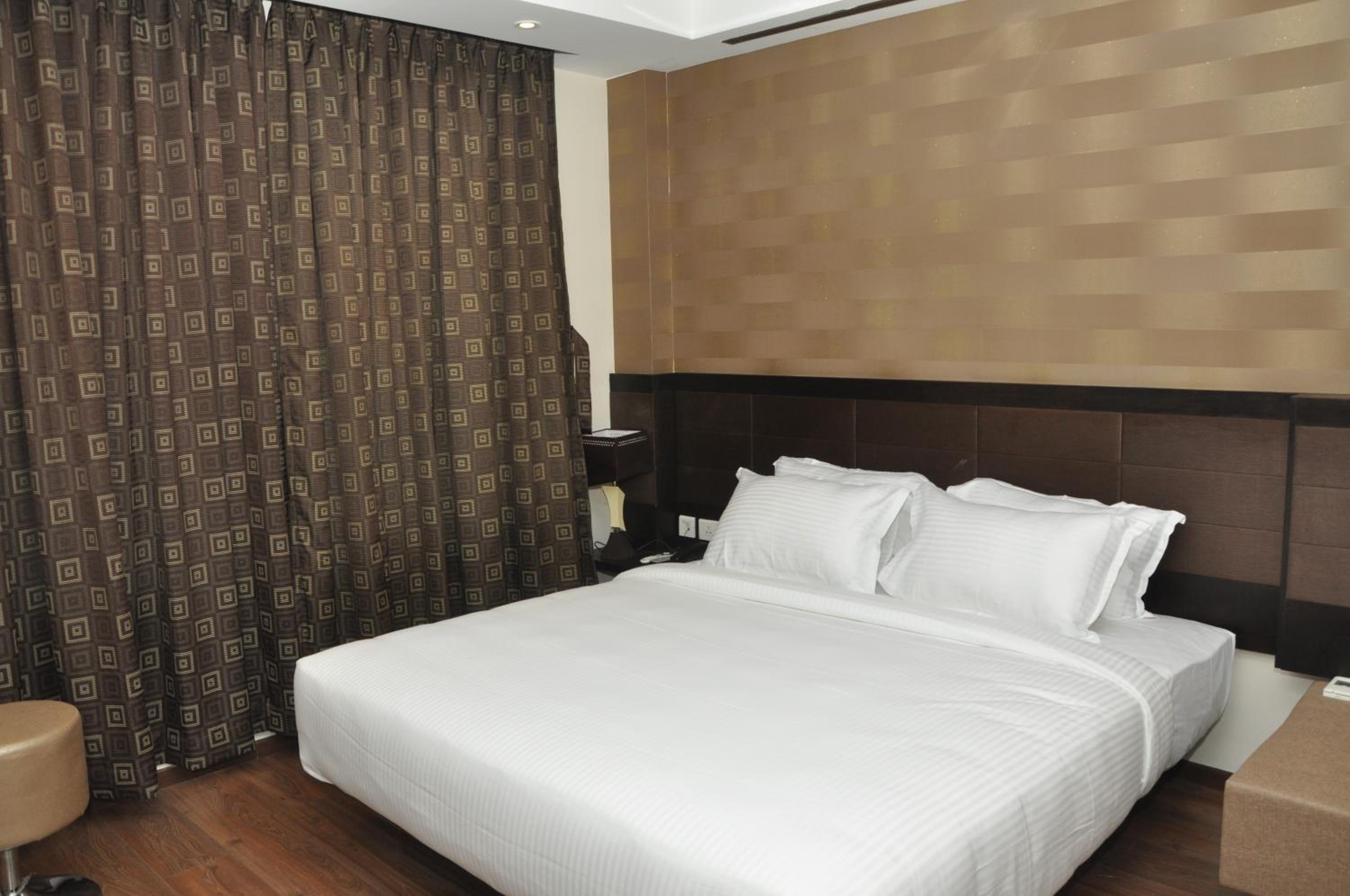 Club Double Room - Photo 3