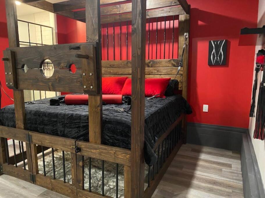 Three-Bedroom House photo 2