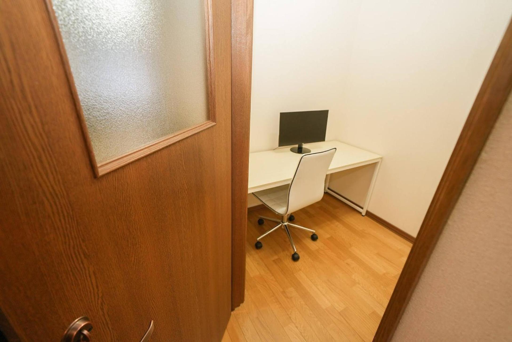 Economy Twin Room photo 2