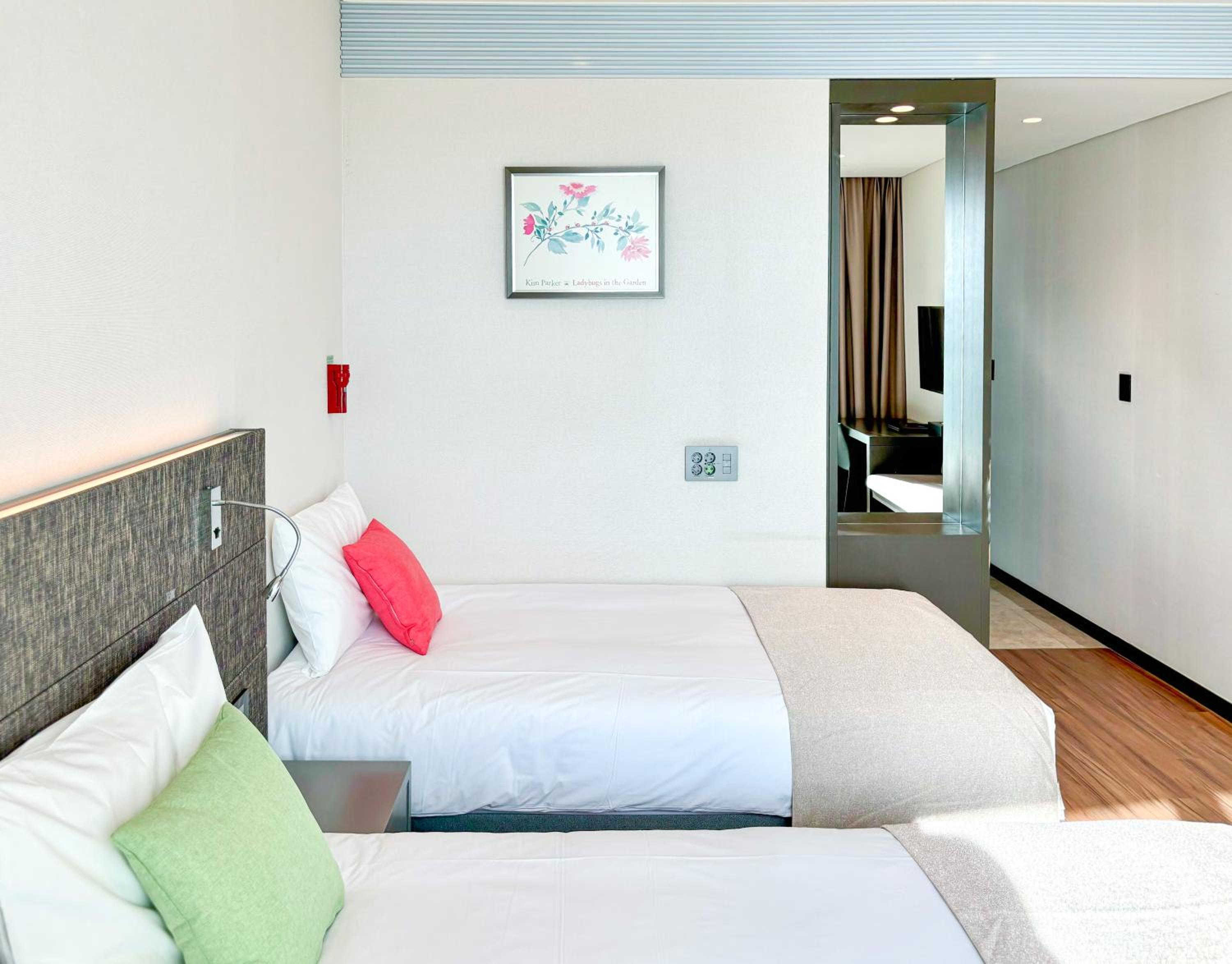Standard Family Twin Room - Harbor view