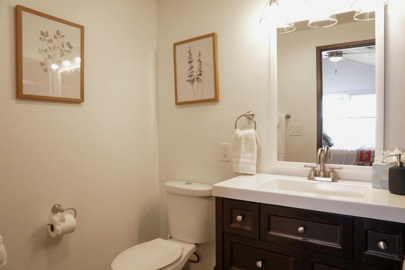 Four-Bedroom House photo 2