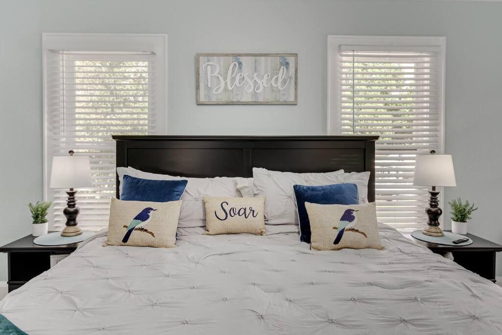 One-Bedroom House photo 1