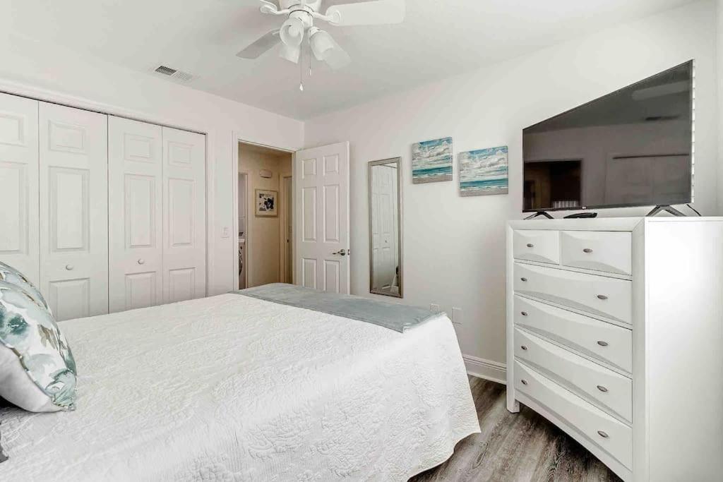 Four-Bedroom House photo 2