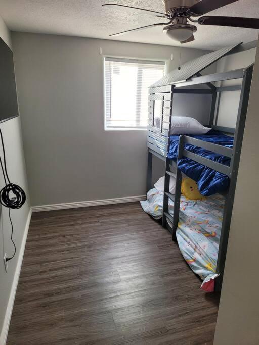 Three-Bedroom House photo 1