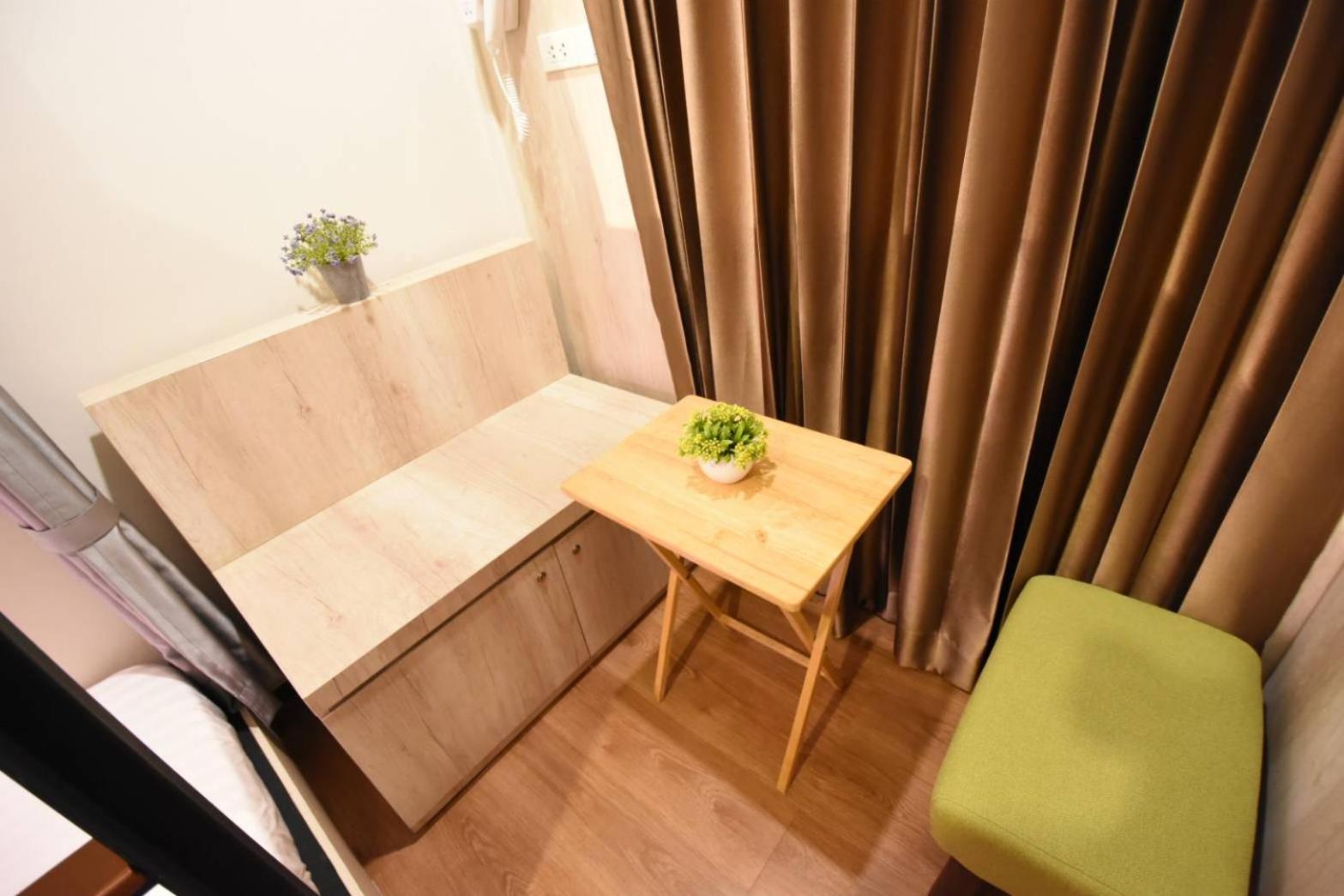 Dormitory Room with Shared Bathroom photo 2