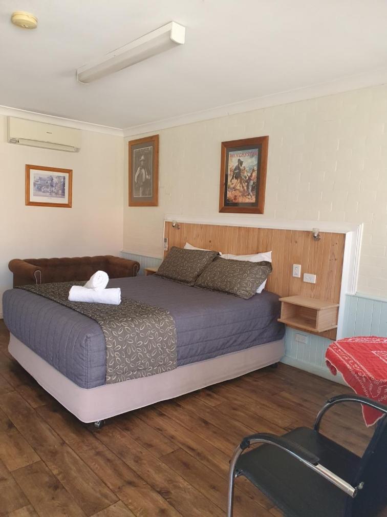 Deluxe Double or Twin Room photo 2