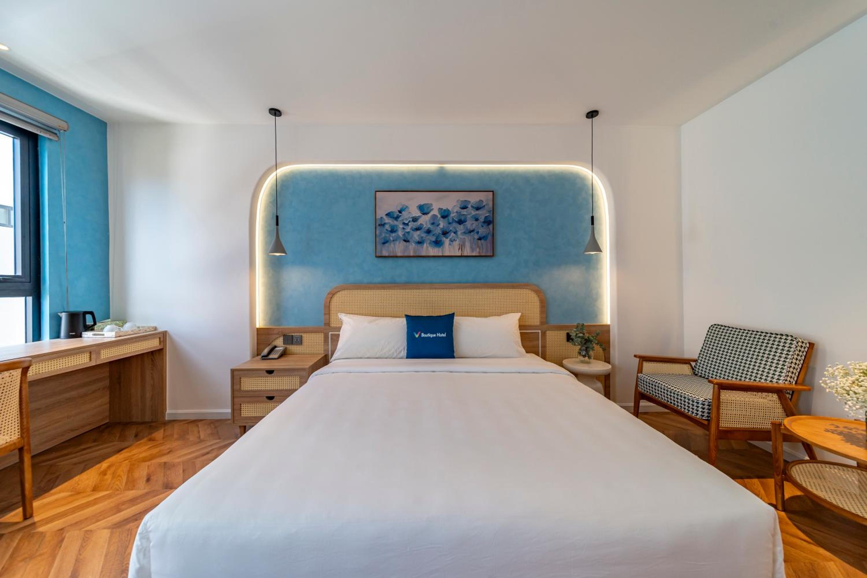 Deluxe Double Room with Balcony and Bathtub photo 2